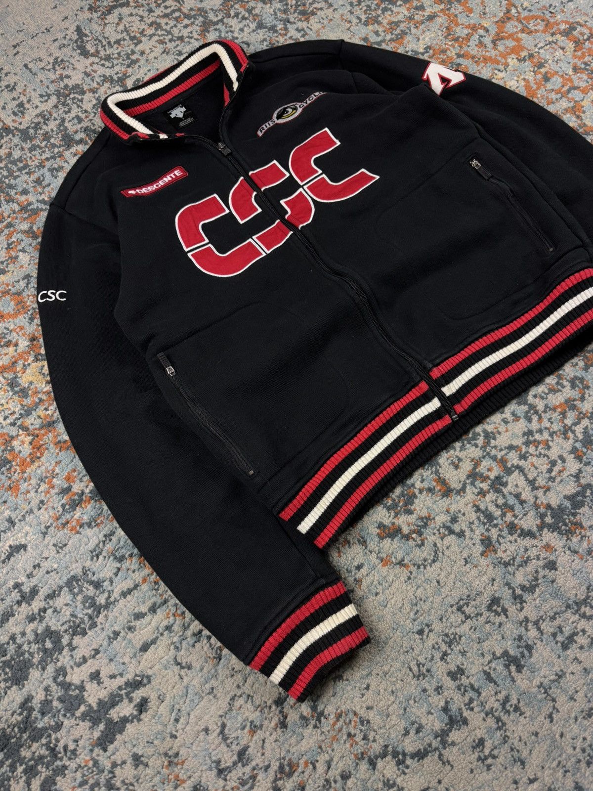 Descente Vintage Y2K Descente CSC Riis cycling racing zip sweatshirt Size US S / EU 44-46 / 1 - 3 Thumbnail