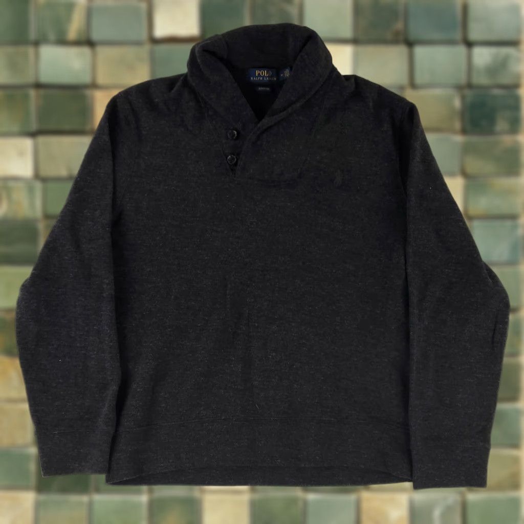 **Ralph Lauren Gray Men's Pullover Sweater** User: Ralph Lauren Gray Men's Pullover Sweater M