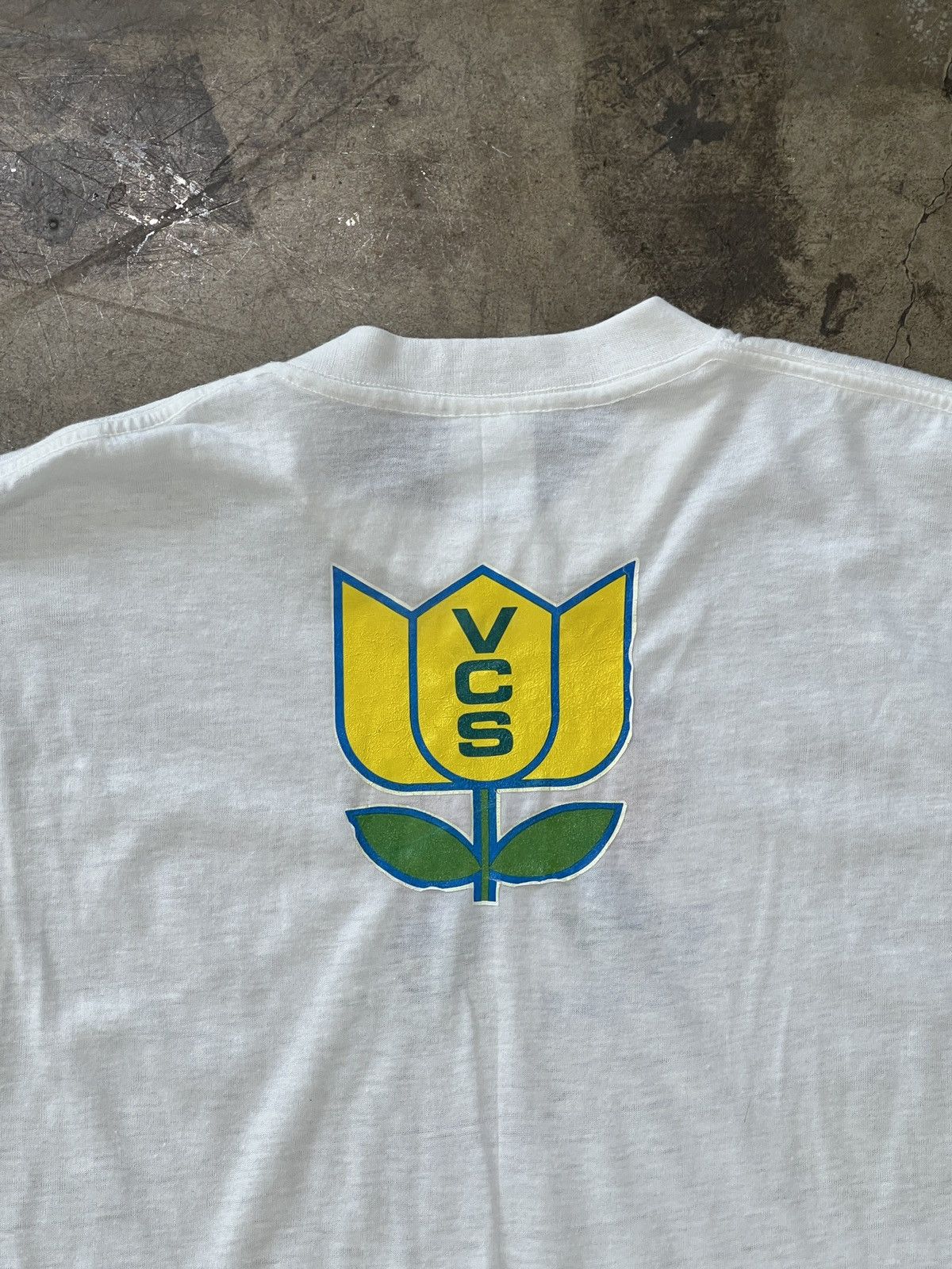 Vintage Vintage Butterfly Jesus Lives Religious Tee Large Size US L / EU 52-54 / 3 - 5 Thumbnail