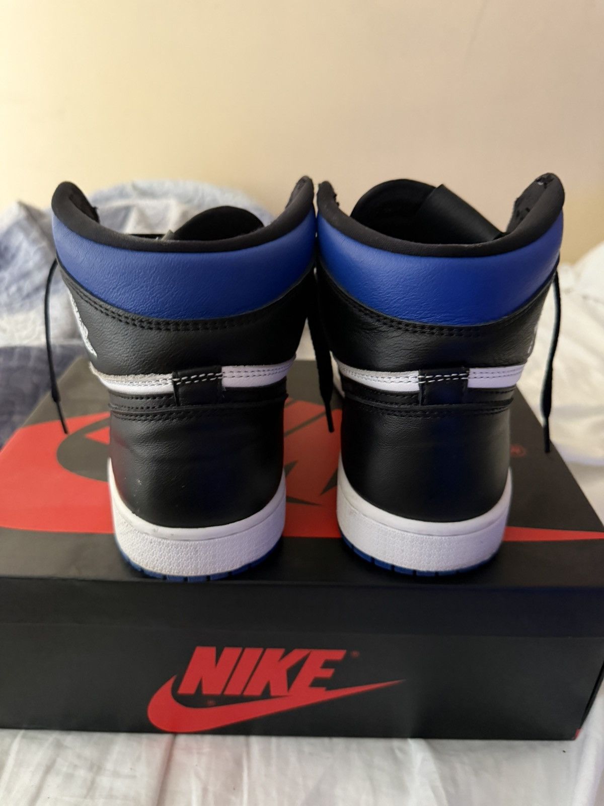 Jordan Brand Air jordan 1 retro high OG Royal toe Size US 8.5 / EU 41-42 - 4 Thumbnail