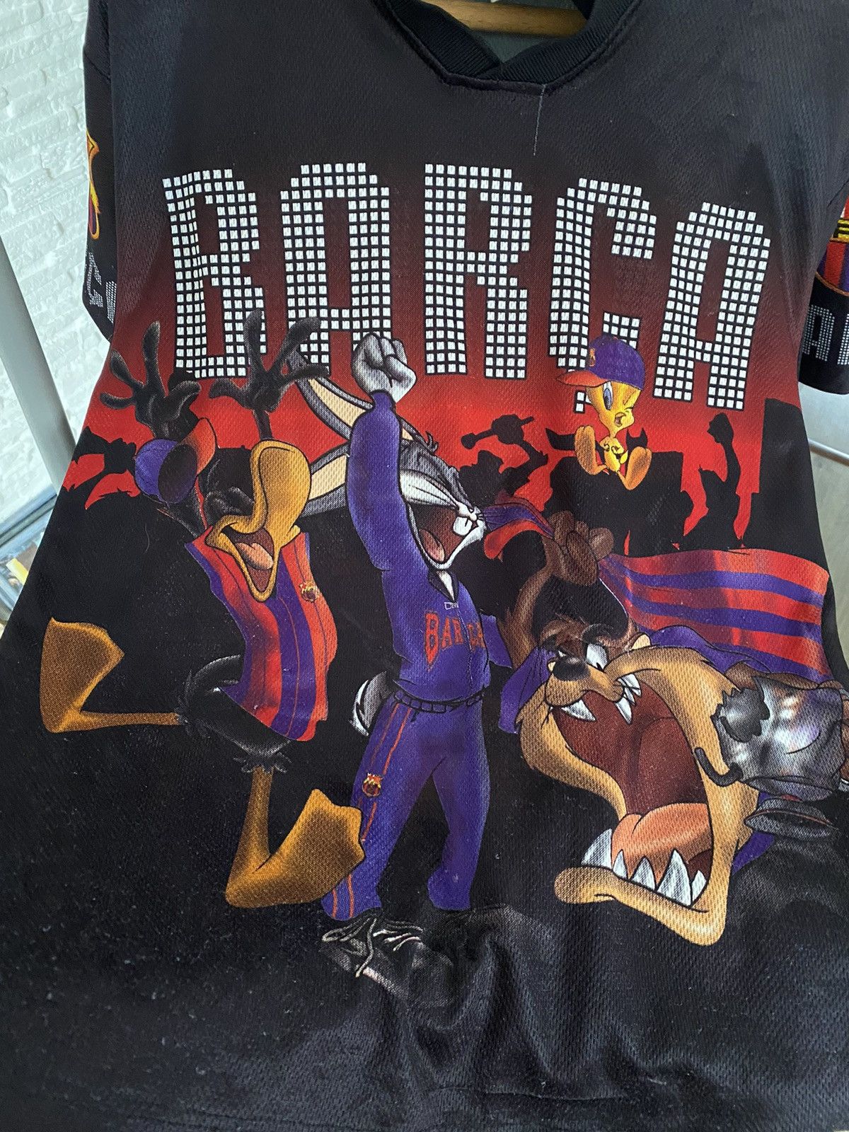 Merc Barcelona merch looney tunes 1998 Size US M / EU 48-50 / 2 - 2 Thumbnail