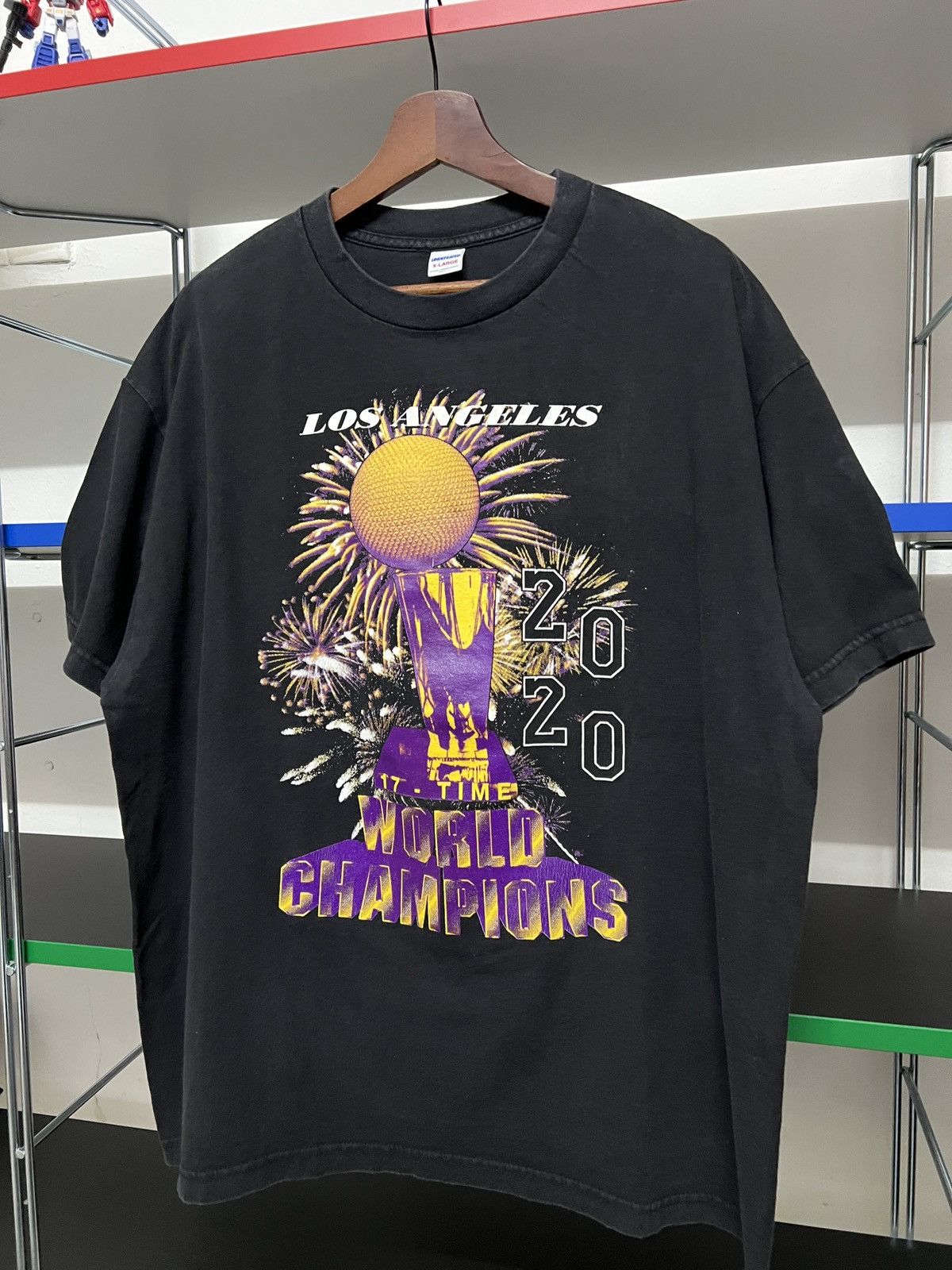 Undefeated Undefeated x Los Angeles Lakers 17th World Champions Tee Size US XL / EU 56 / 4 - 6 Thumbnail