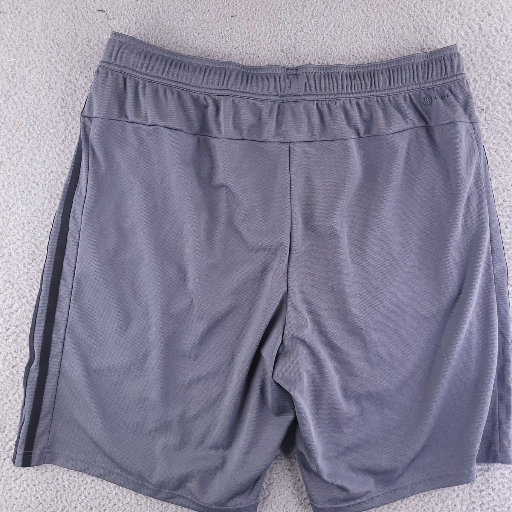 Adidas Adidas Shorts Men XL Gray Gym Run Aeroready Zip Pocket Athletic Activewear 90s? Size US 36 / EU 52 - 6 Thumbnail