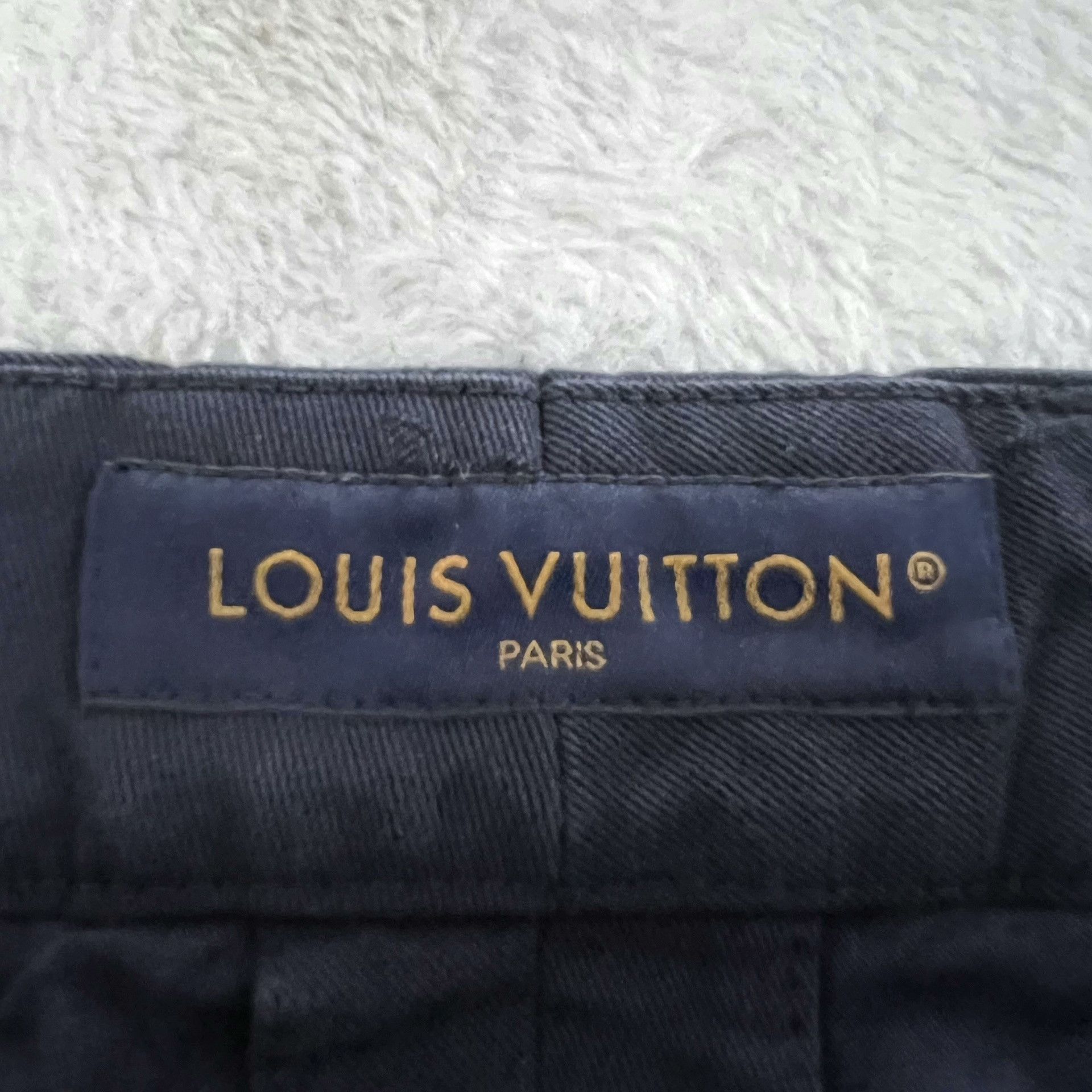 Louis Vuitton Louis Vuitton Dark Blue Jacquard Logo Shorts Size US 34 / EU 50 - 3 Thumbnail
