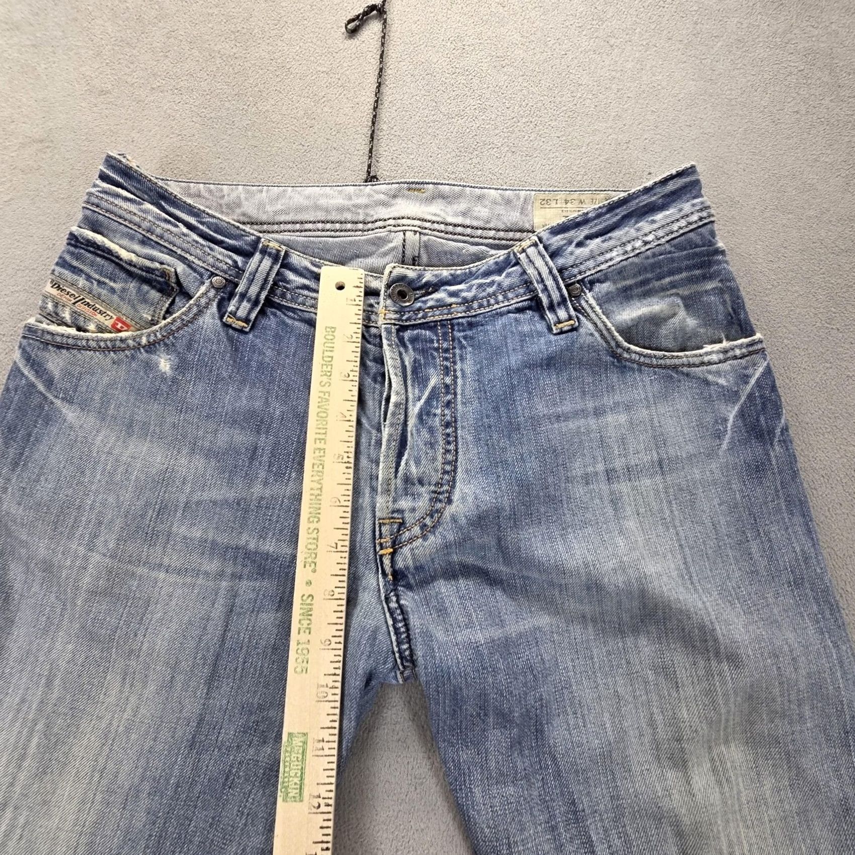 Diesel Diesel Jeans Mens Blue Light Wash Straight 30x28 Denim ZAF Italy Distressed Pockets Logo Regular Fit Vintage: No Gender: Mens Size US 30 / EU 46 - 7 Thumbnail