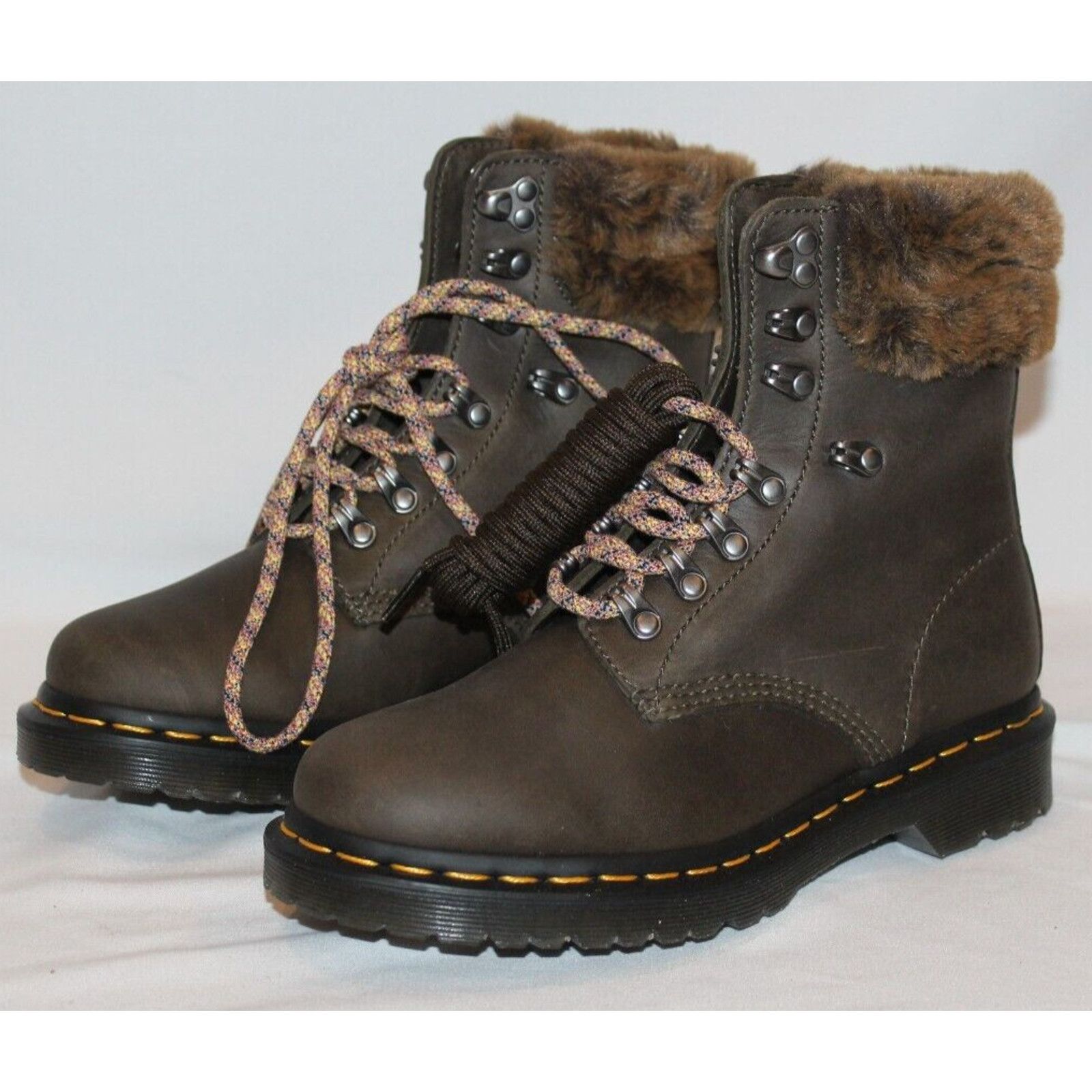 Dr. Martens NIB Dr. Martens Womens 1460 Serena Collar Leather Boots Sz 6 Size US 6 / IT 36 - 1 Thumbnail