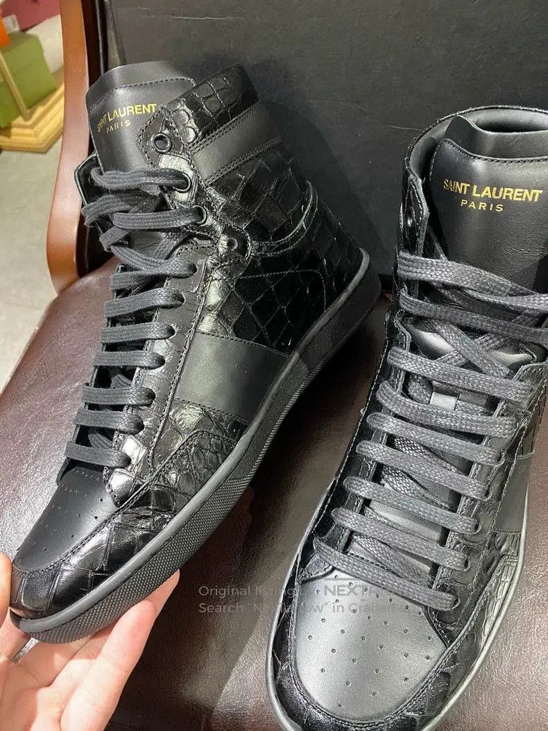 Yves Saint Laurent saint laurent. Alligator print size 40 high. Size US 7 / EU 40 - 2 Thumbnail