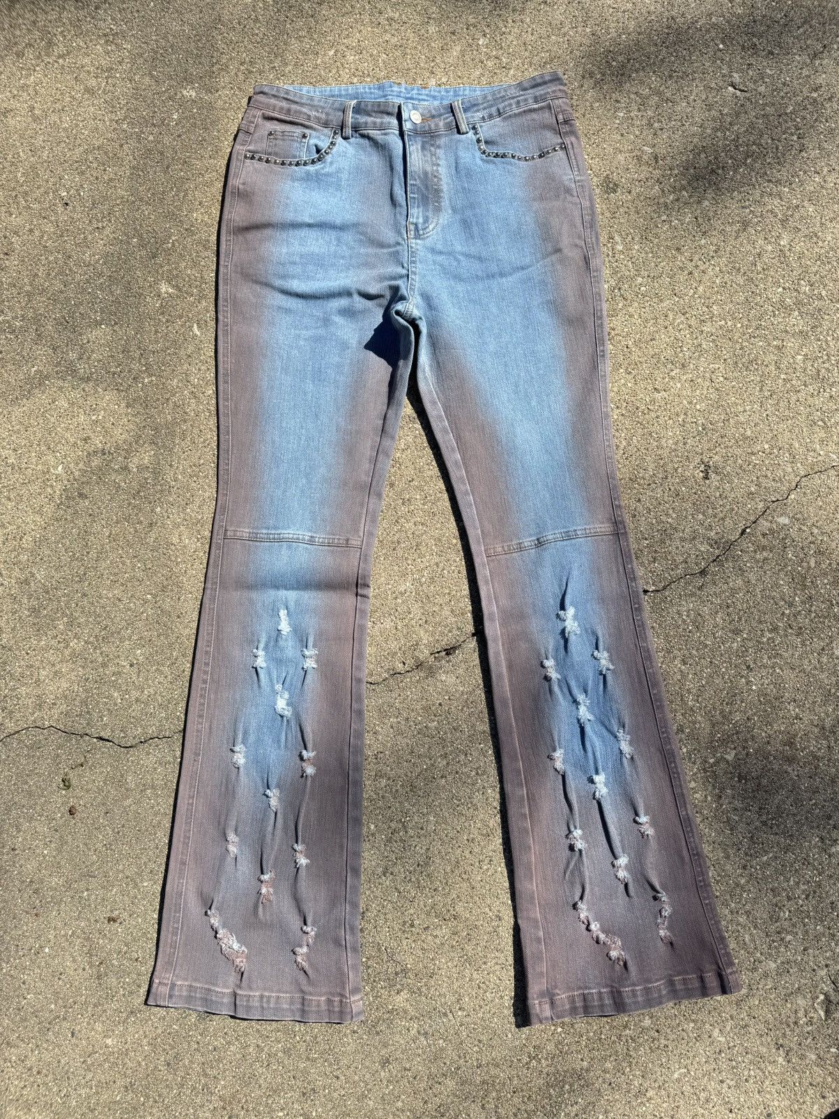 Studded Grunge Flare Jeans Washed