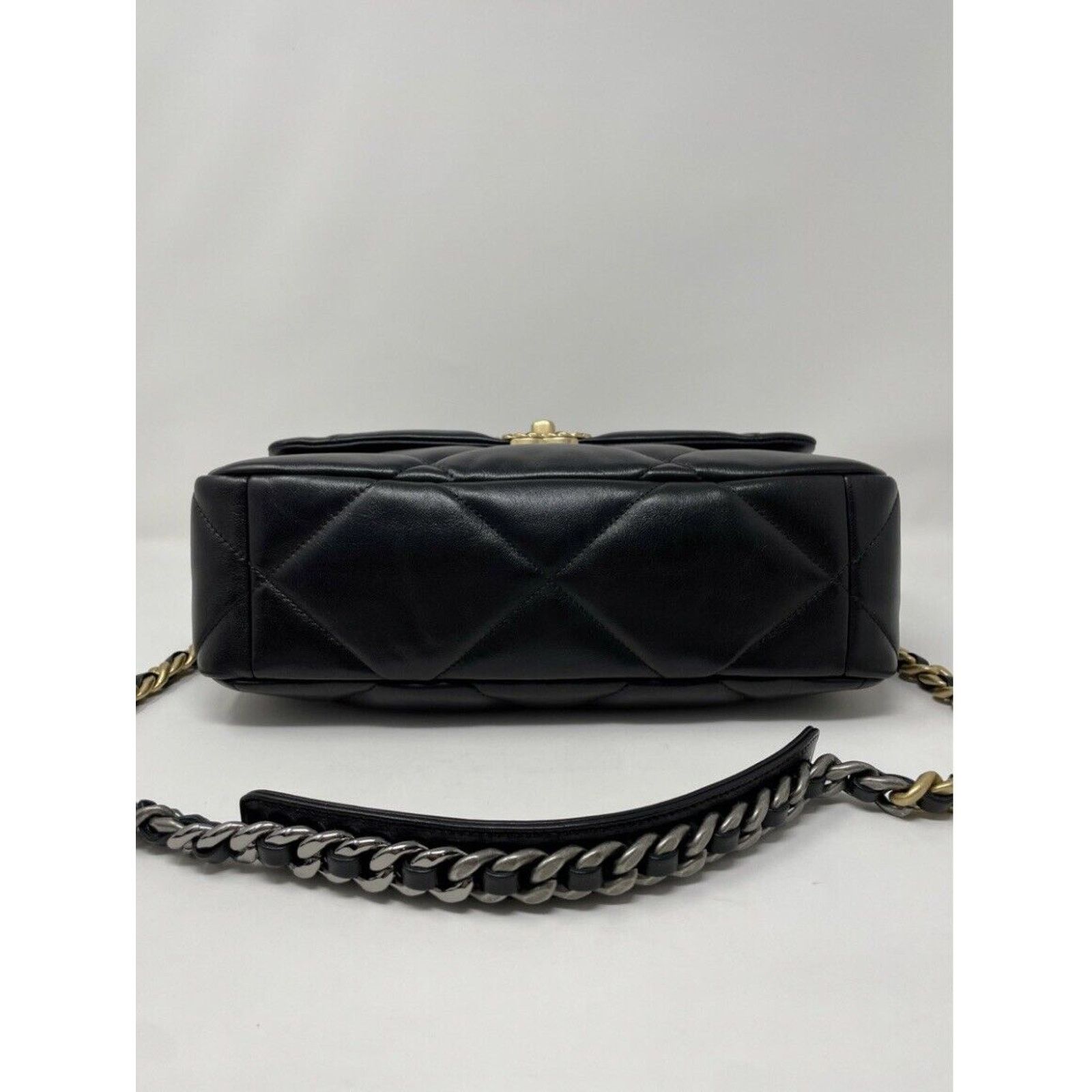 Chanel CHANEL 19 Large Flap Black Quilted Leather Shoulder Bag Size ONE SIZE - 5 Thumbnail