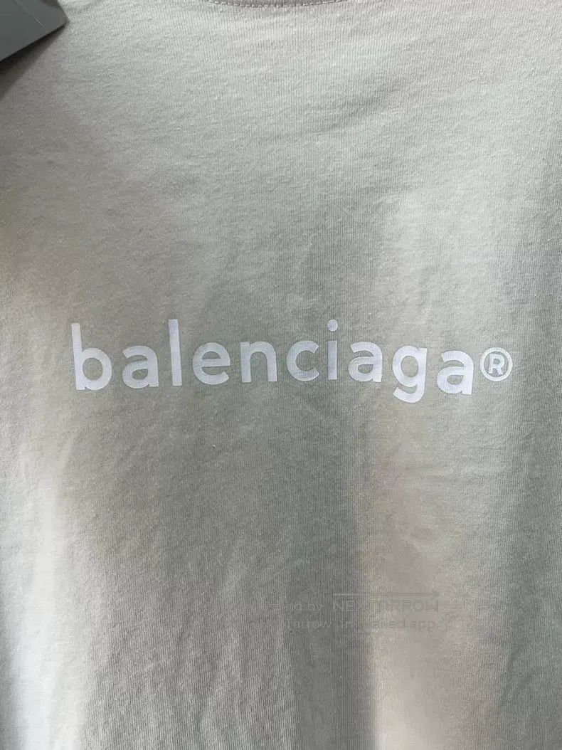 Balenciaga Balenciaga Off-white Mailbox Short Sleeve Size US L / EU 52-54 / 3 - 6 Thumbnail