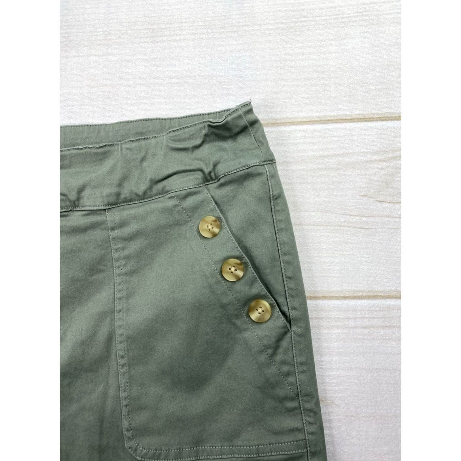 Vintage WESTBOUND Pull-on Shorts Womens 16 Green Button Detail Stretch Twill Pockets Size 38" / US 16 / IT 52 - 2 Thumbnail