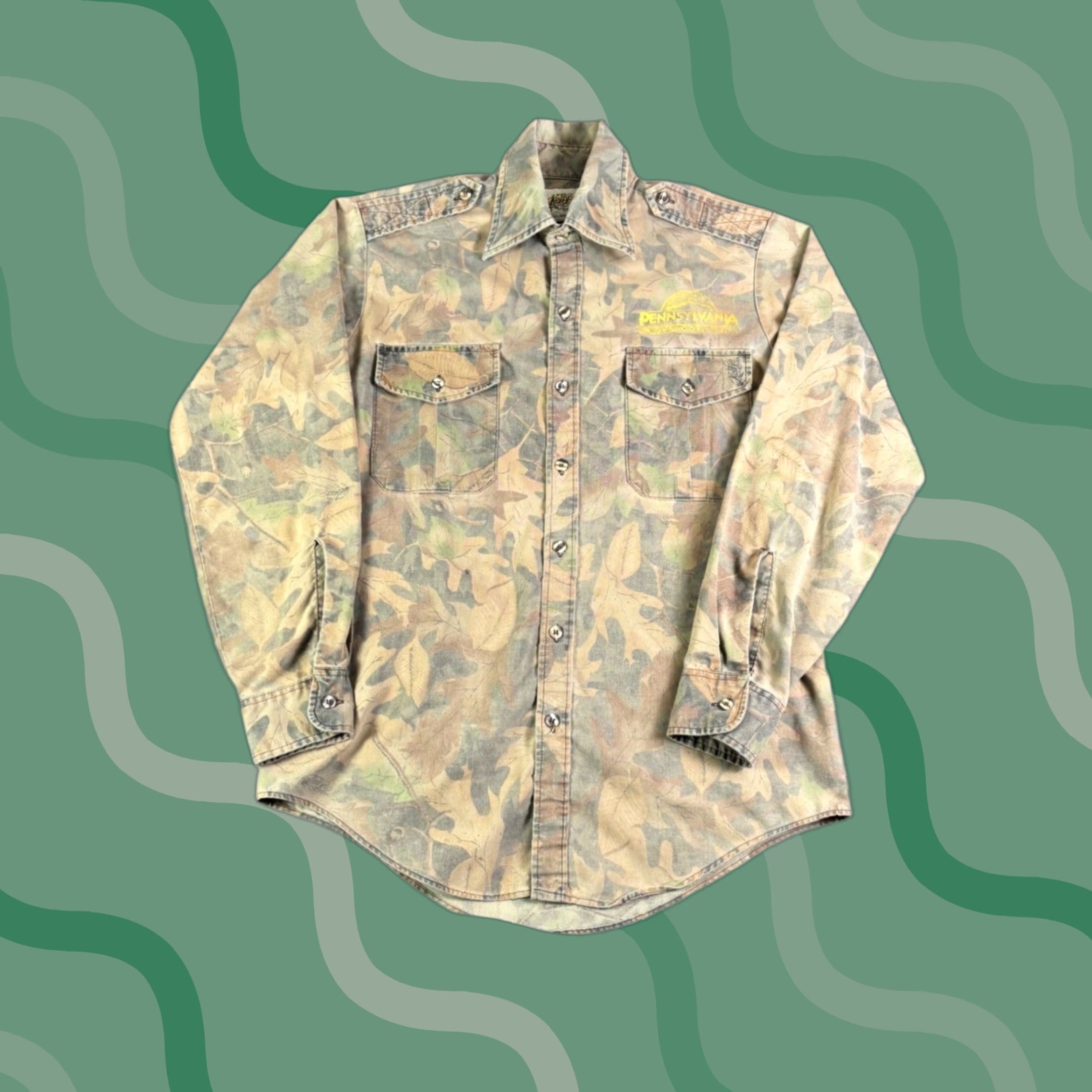 Vintage VINTAGE Kelly Kamo Tru Leaf Camo Long Sleeve Button Up Shirt Mens Pennsylvania Outdoor Camouflage Cotton Blend Brown Fall Winter Size US L / EU 52-54 / 3 - 1 Thumbnail