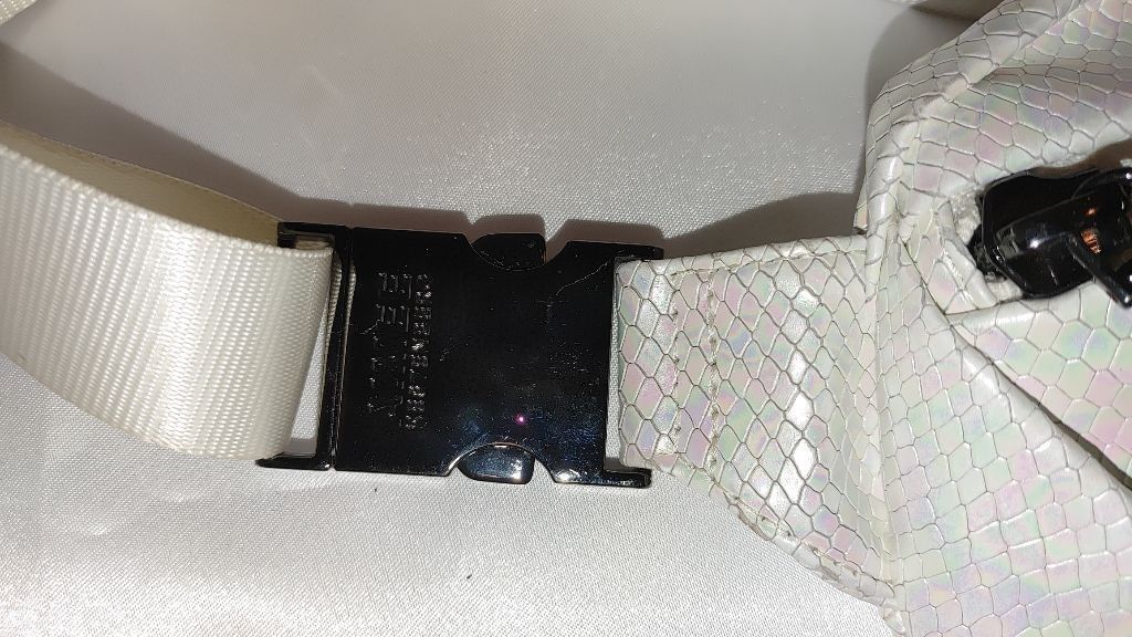 The Unbranded Brand Aimee Kestenberg Milan Convertible BeltBag Holographic White Size ONE SIZE - 5 Thumbnail