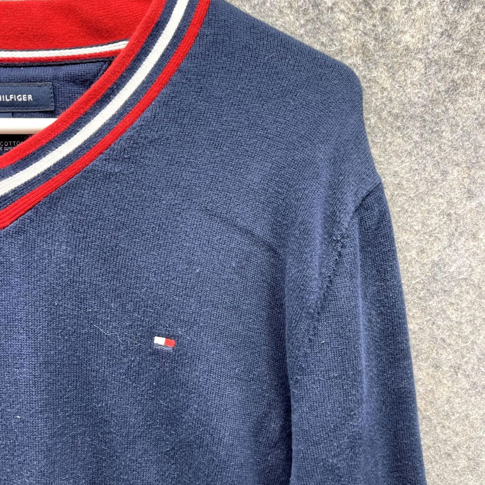 Tommy Hilfiger Tommy Hilfiger Men Medium Blue Navy Premium Cotton Sweatshirt Pullover V Neck Sweatshirt Pullover Tee? Size US M / EU 48-50 / 2 - 4 Thumbnail