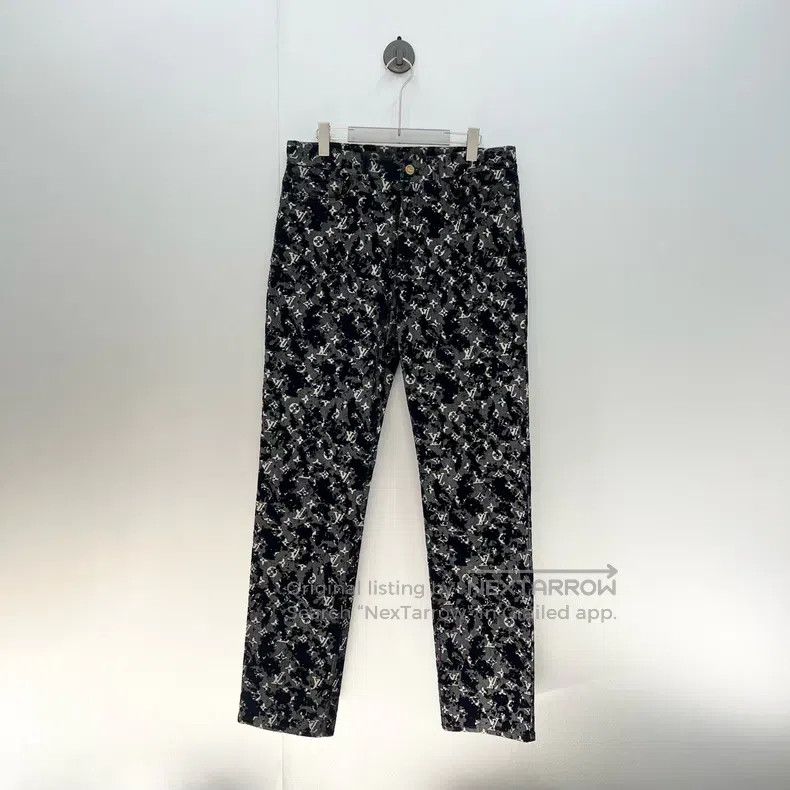 Louis Vuitton Louis Vuitton Old flower flocked full-print old flower tro Size US 34 / EU 50 - 1 Thumbnail