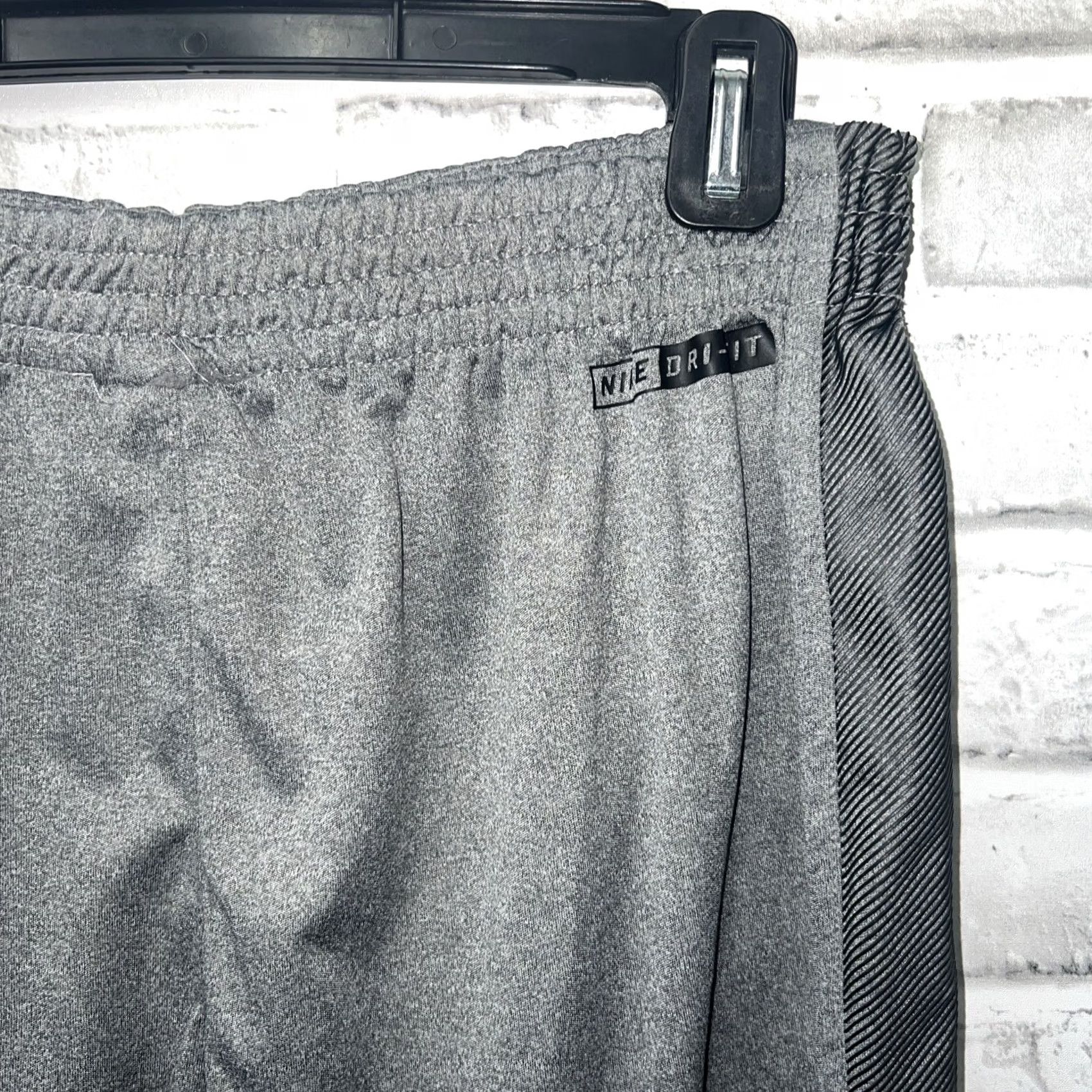 Hurley Hurley Nike Dri Fit, Buckle, Gray Athletic Shorts Mens Size S Size US 29 - 3 Thumbnail