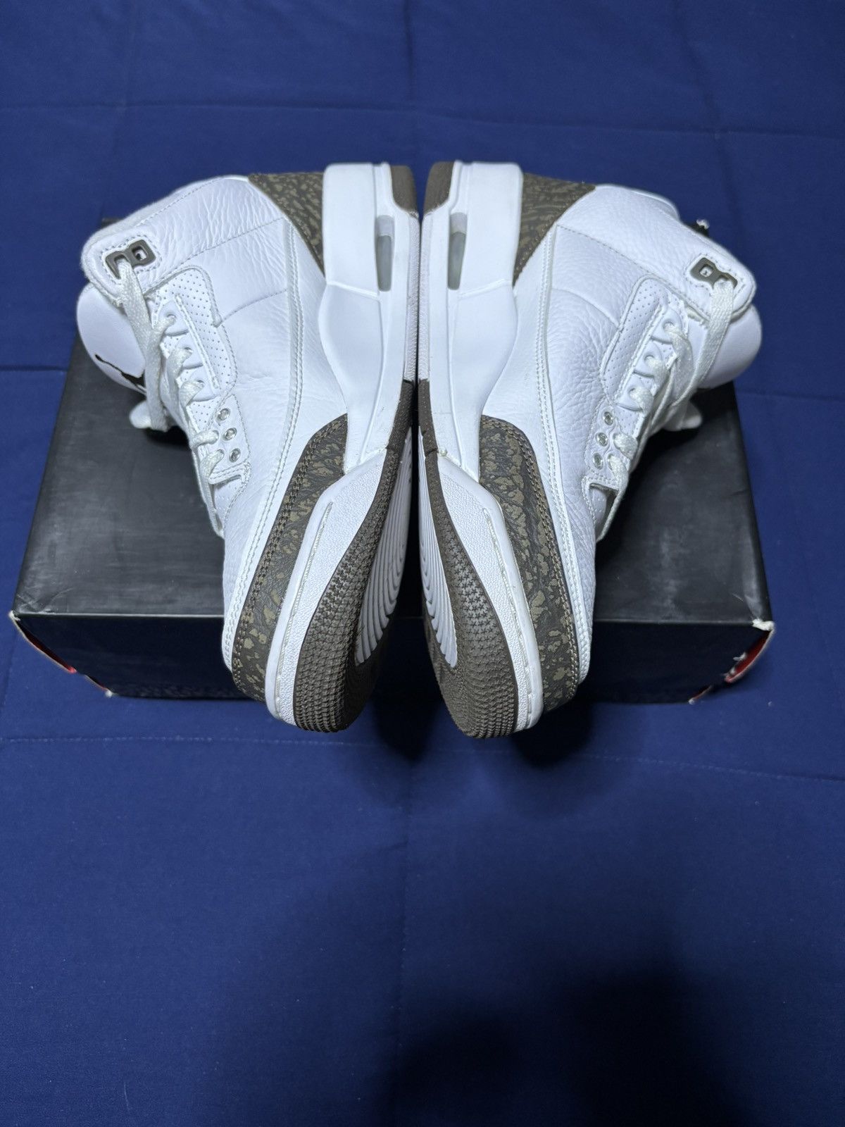 Jordan Brand Jordan 3 Retro Mocha 2018 Size 8.5 Size US 8.5 / EU 41-42 - 3 Thumbnail
