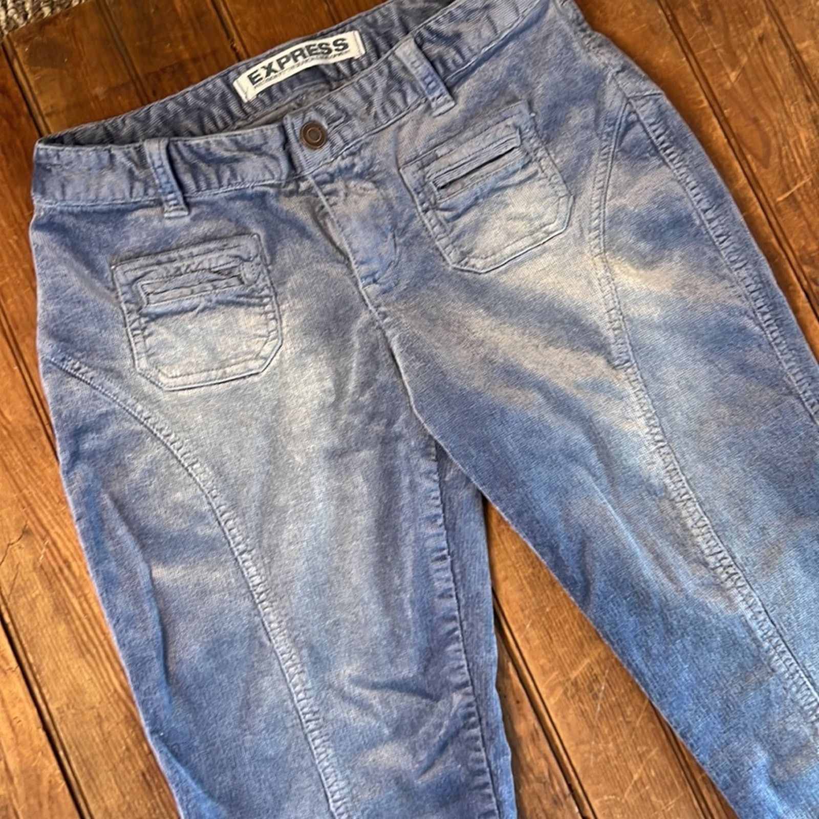 Express Women’s vintage 90s Express low rise flare leg corduroy jean Size 28" / US 6 / IT 42 - 1 Thumbnail