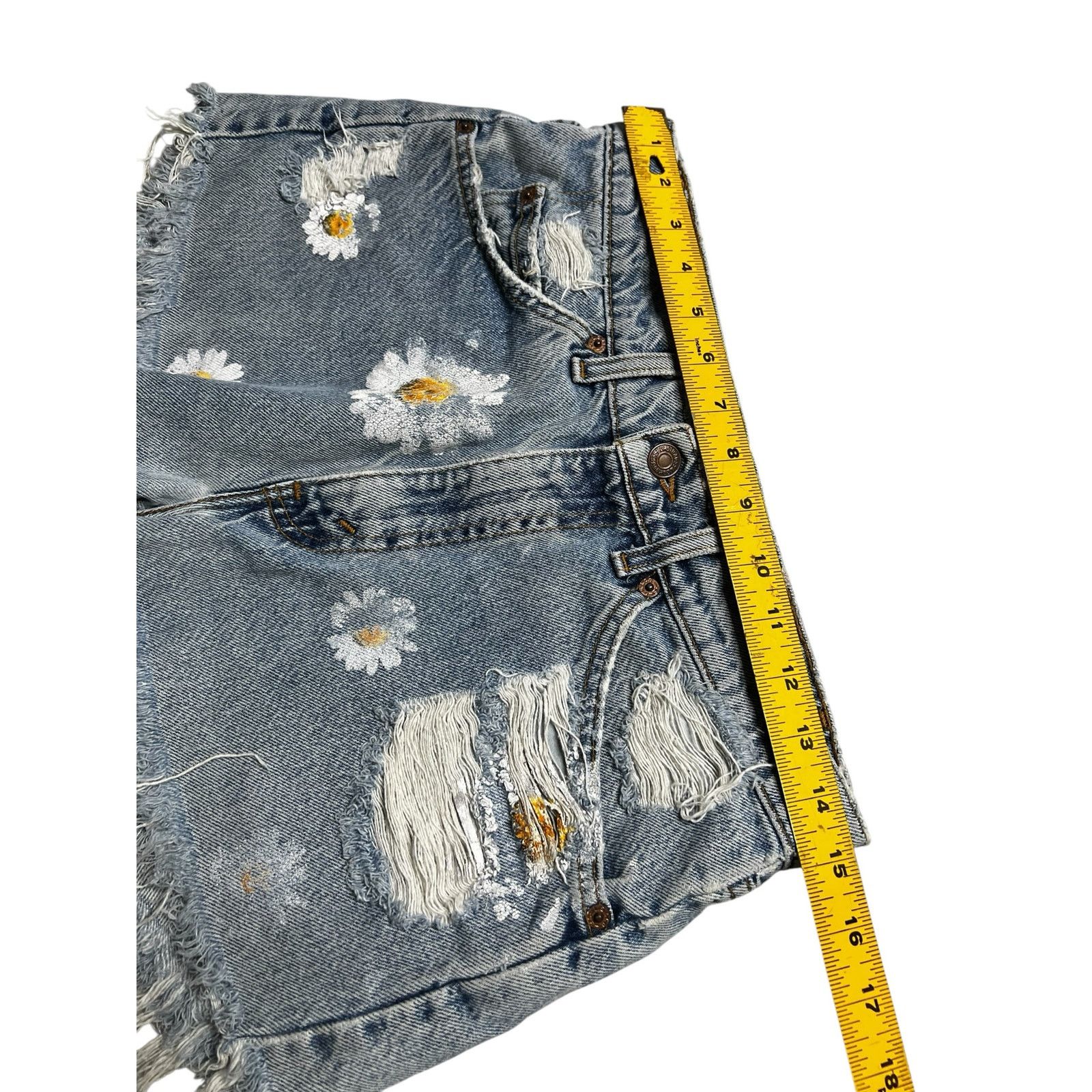 Levi's Vintage 90s Levi’s Women’s Distressed Denim Shorts - 31 Size 31" - 9 Thumbnail