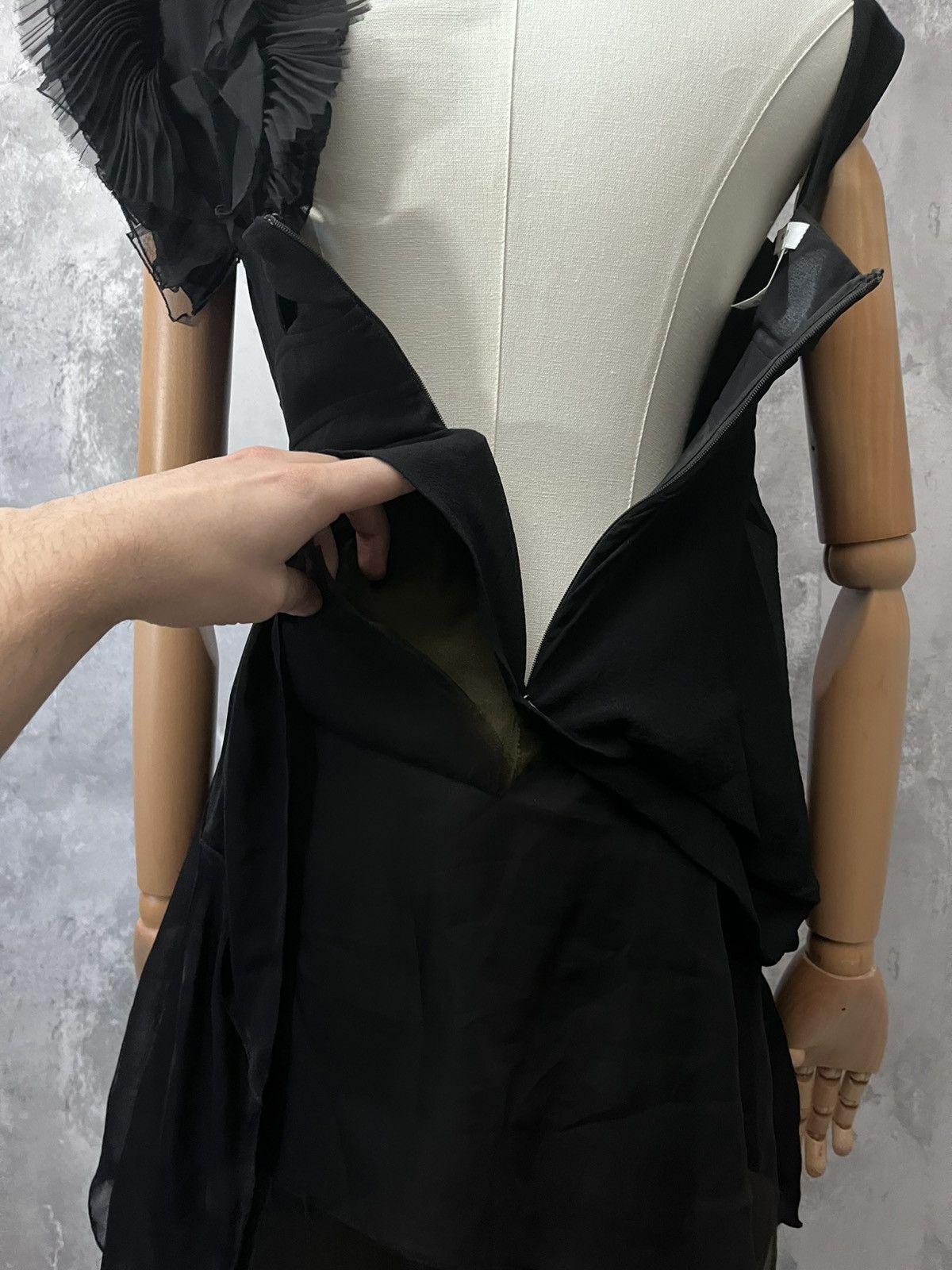 Givenchy Givenchy F/W 2008 by Riccardo Tisci Sample dress Size M / US 6-8 / IT 42-44 - 10 Thumbnail