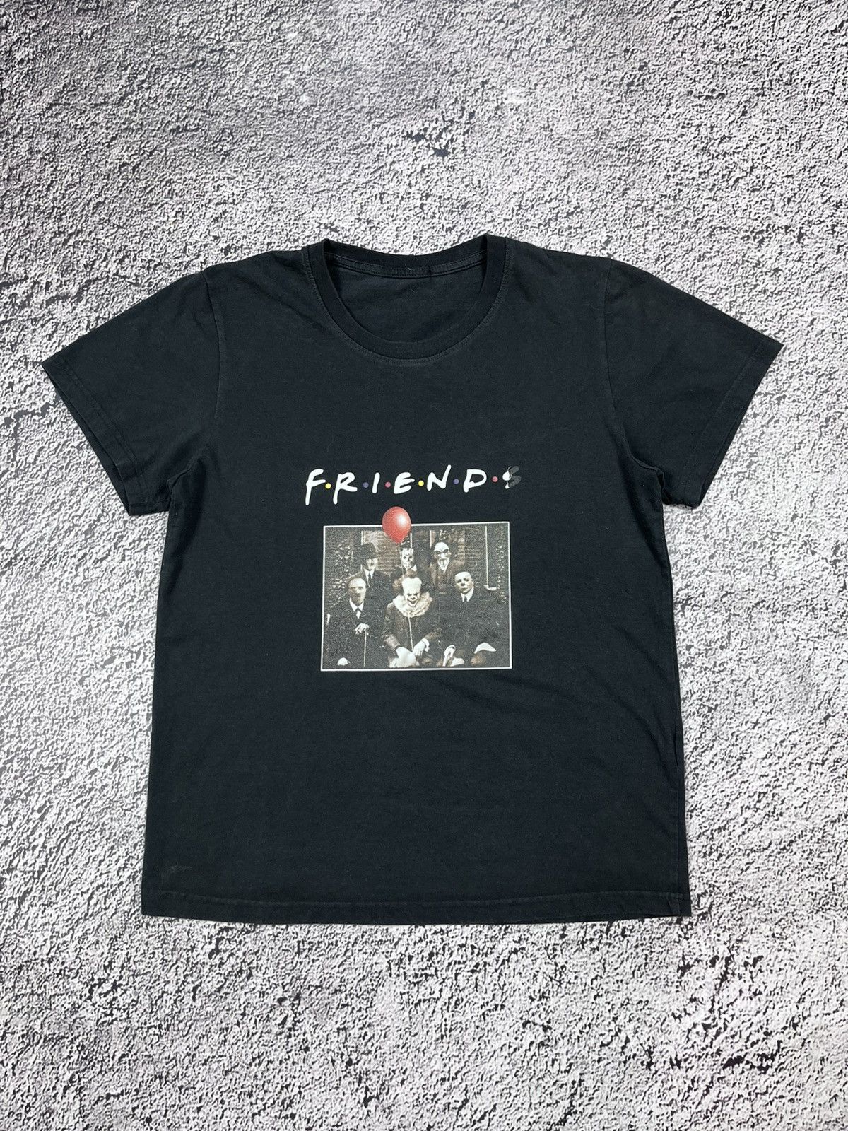 Vintage Vintage Y2K Frineds Pennywise Horror logo tee size M Size US M / EU 48-50 / 2 - 1 Thumbnail