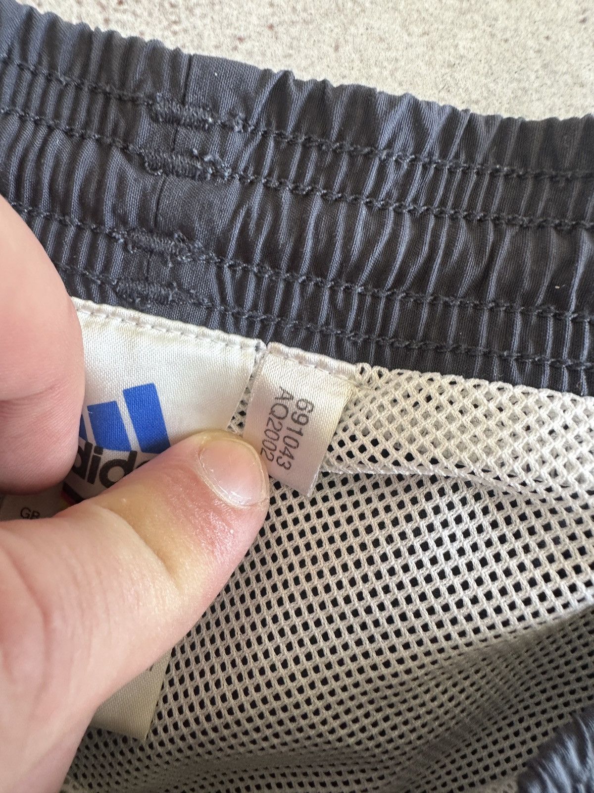 Adidas Vintage Adidas Shorts Size M Size US 32 / EU 48 - 6 Thumbnail