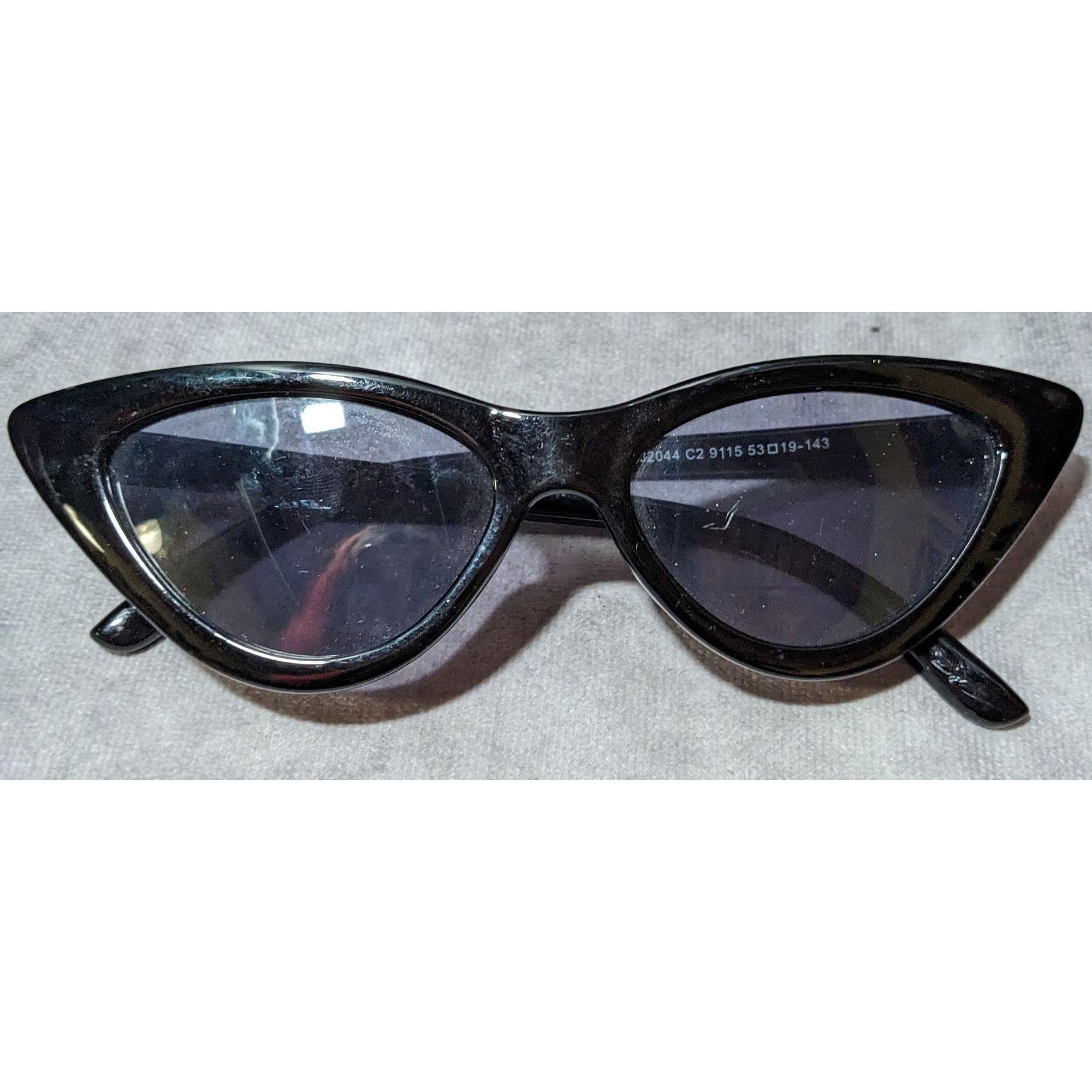 Other Sojos Gothic Vampire Slim Black Cateye Sunglasses Size ONE SIZE - 4 Thumbnail
