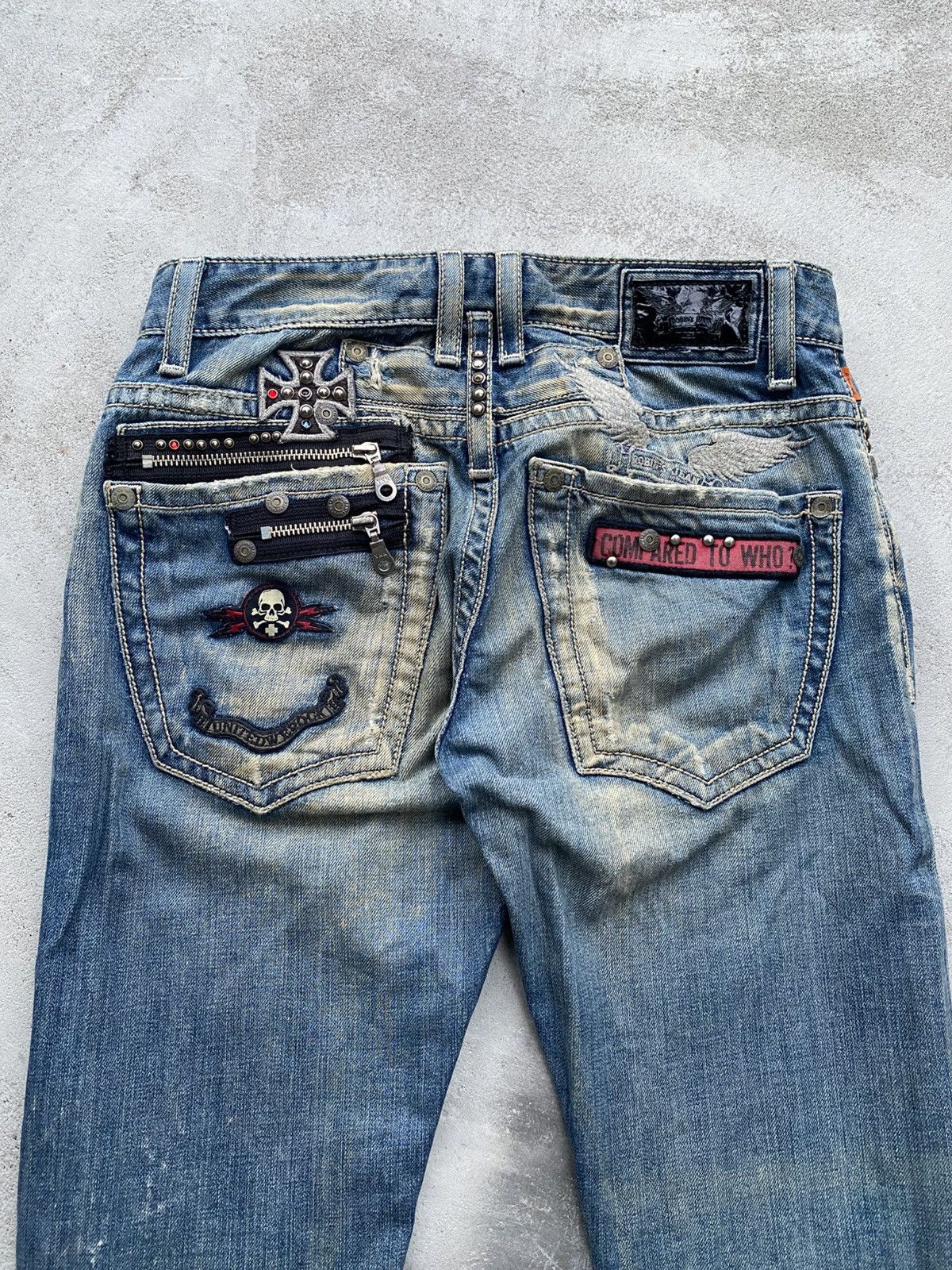 Robins Jeans ROBINS JEAN COMPARED TO WHO SKULL STUDDED JEANS Size US 29 - 2 Thumbnail