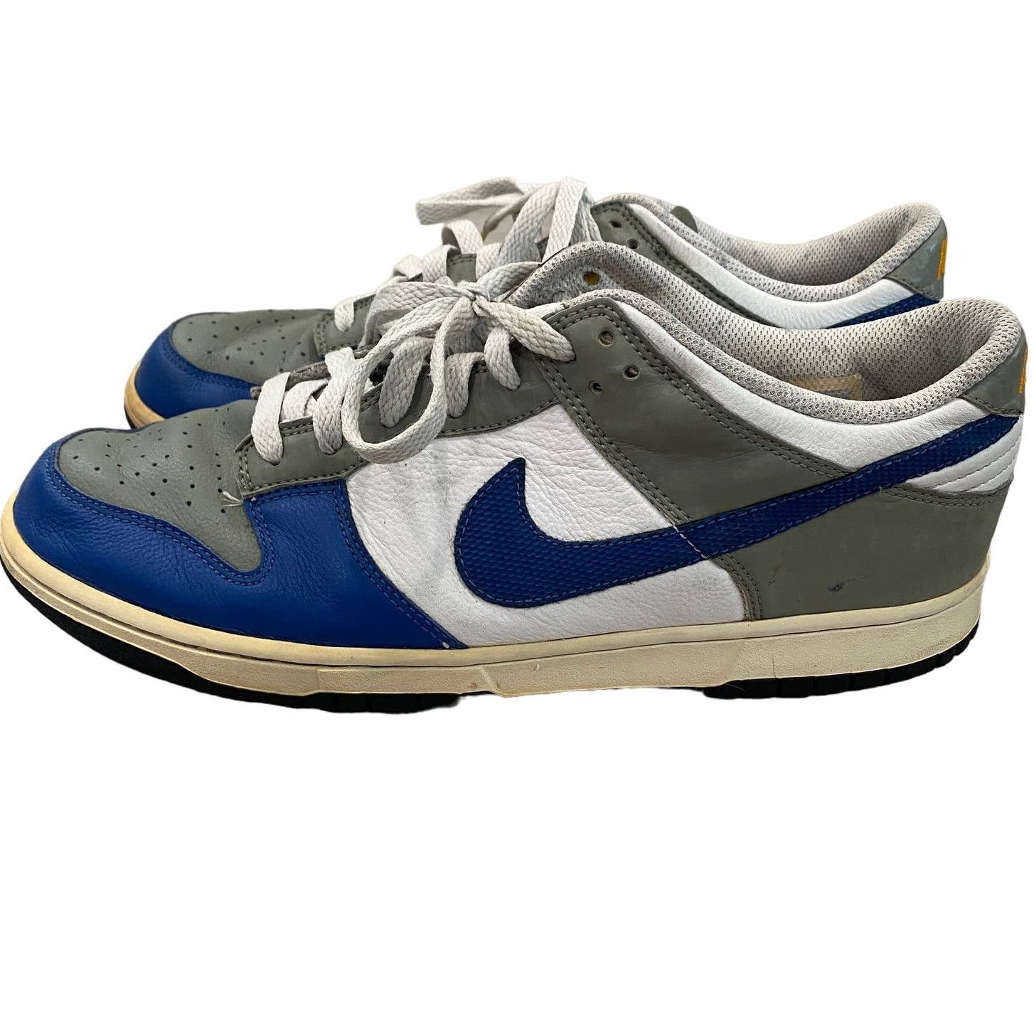 image of Nike Sb 2006 Dunk Low White Blue Futura Men's 10.5 Shoes in Grey