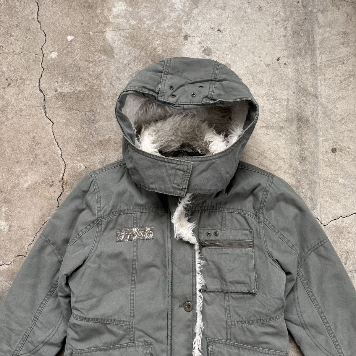 Le Grande Bleu (L.G.B.) Vintage Fishbone Khaki Green Jacket With Faux Fut Hood Size M / US 6-8 / IT 42-44 - 3 Thumbnail