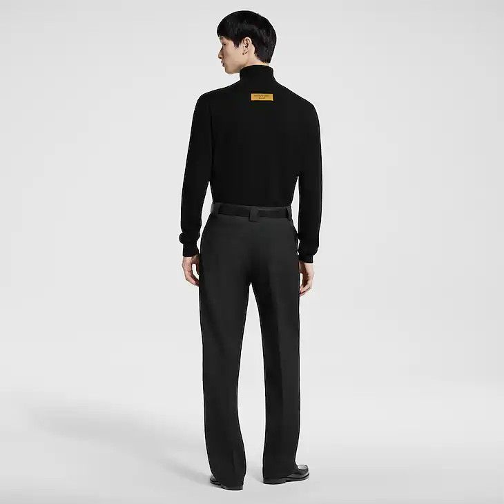 Louis Vuitton LVSE LV Embossed Turtle Neck Size US S / EU 44-46 / 1 - 5 Thumbnail