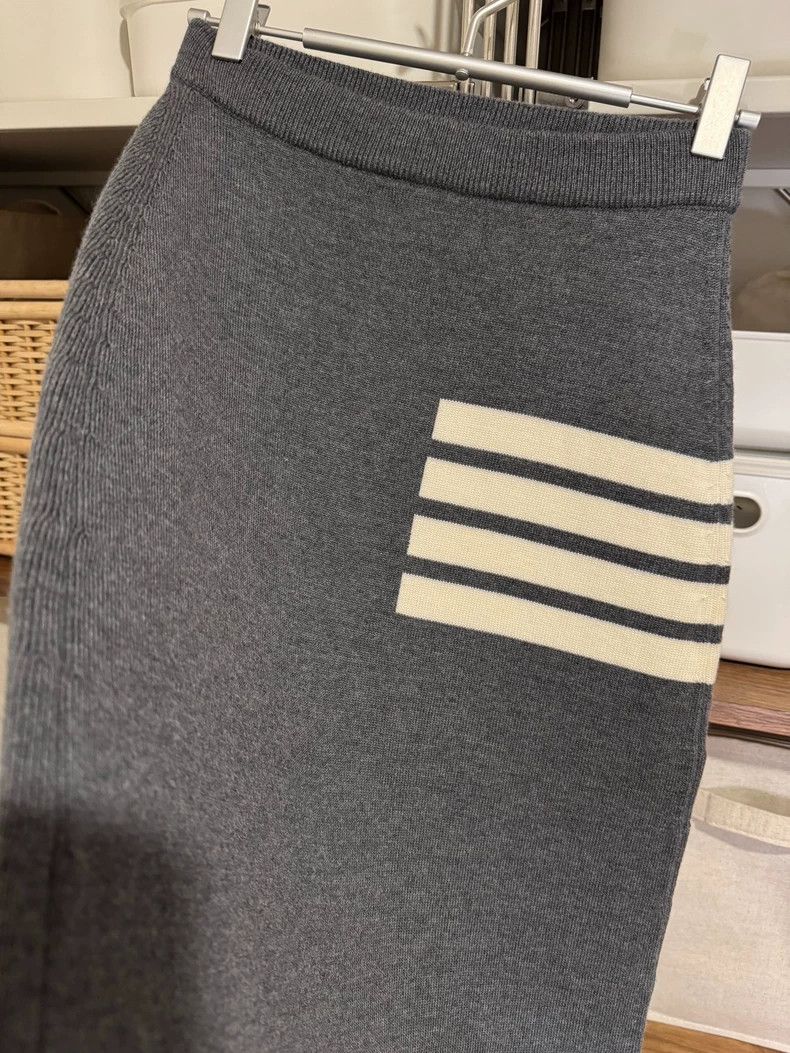 Thom Browne Thom Browne A woolen half-length skirt Size XS / US 0-2 / IT 36-38 - 3 Thumbnail