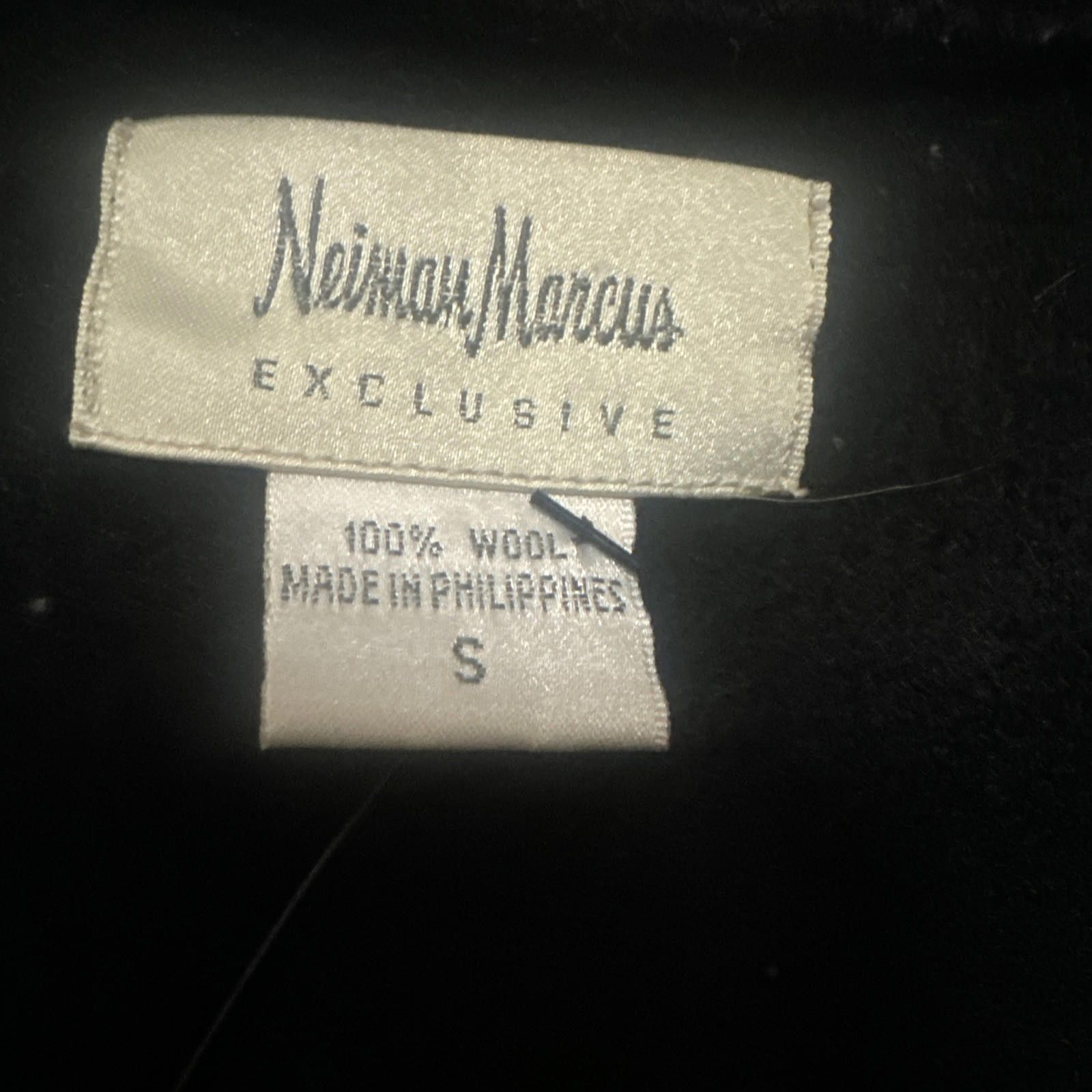 Neiman Marcus Neiman Marcus Cashmere Black Embroidered Jacket SzS Size S / US 4 / IT 40 - 8 Thumbnail