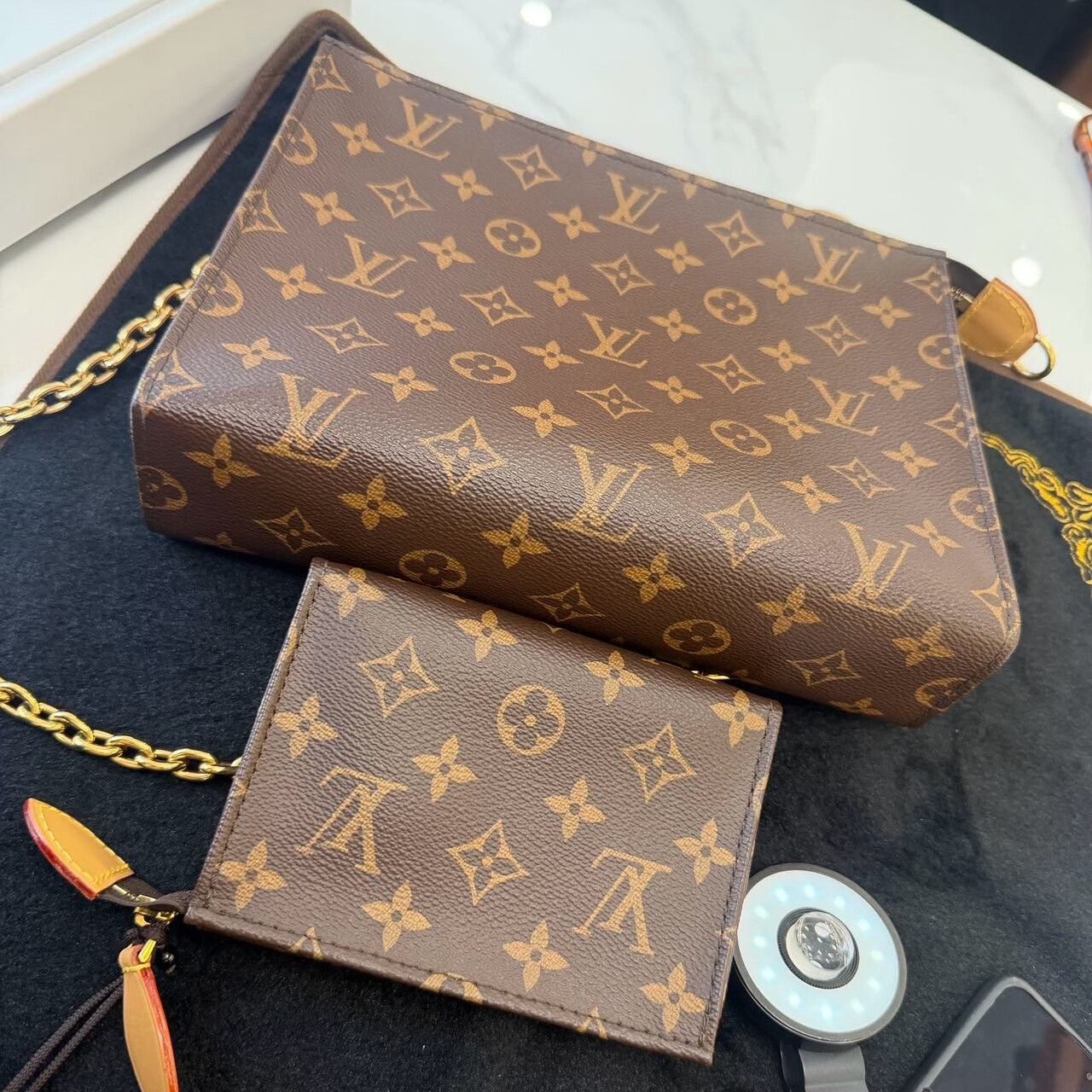 Louis Vuitton Pre-loved Bag Very good condition Size ONE SIZE - 1 Thumbnail