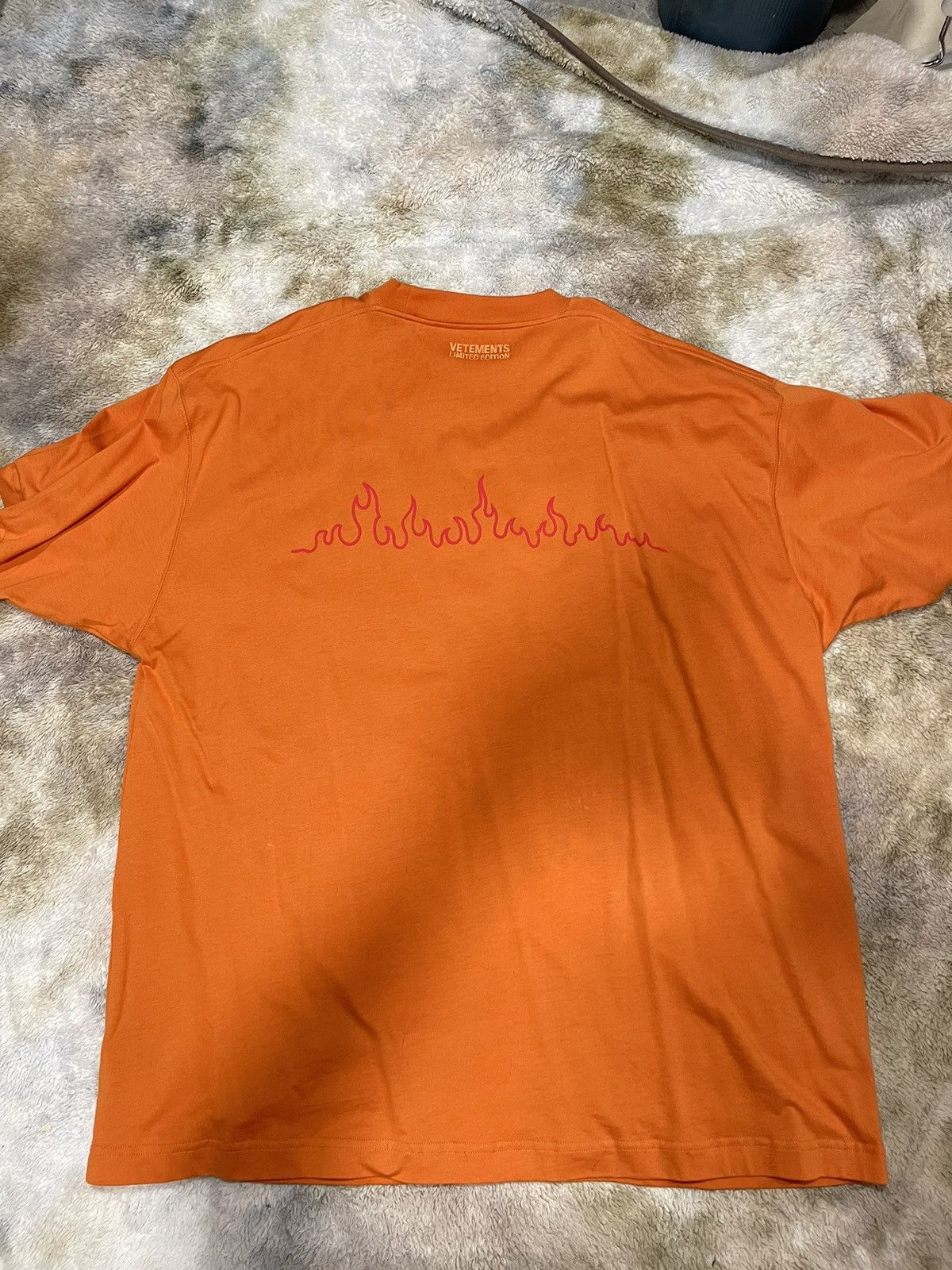 Vetements Vetements Hotter than your exBetter than your next T Shirt Size US L / EU 52-54 / 3 - 6 Thumbnail