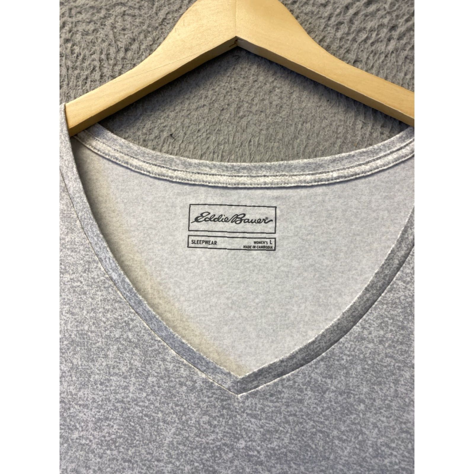 Eddie Bauer Eddie Bauer T Shirt Womens L Cotton Short Sleeve Vneck Heather Gray /136-2 Size L / US 10 / IT 46 - 2 Thumbnail