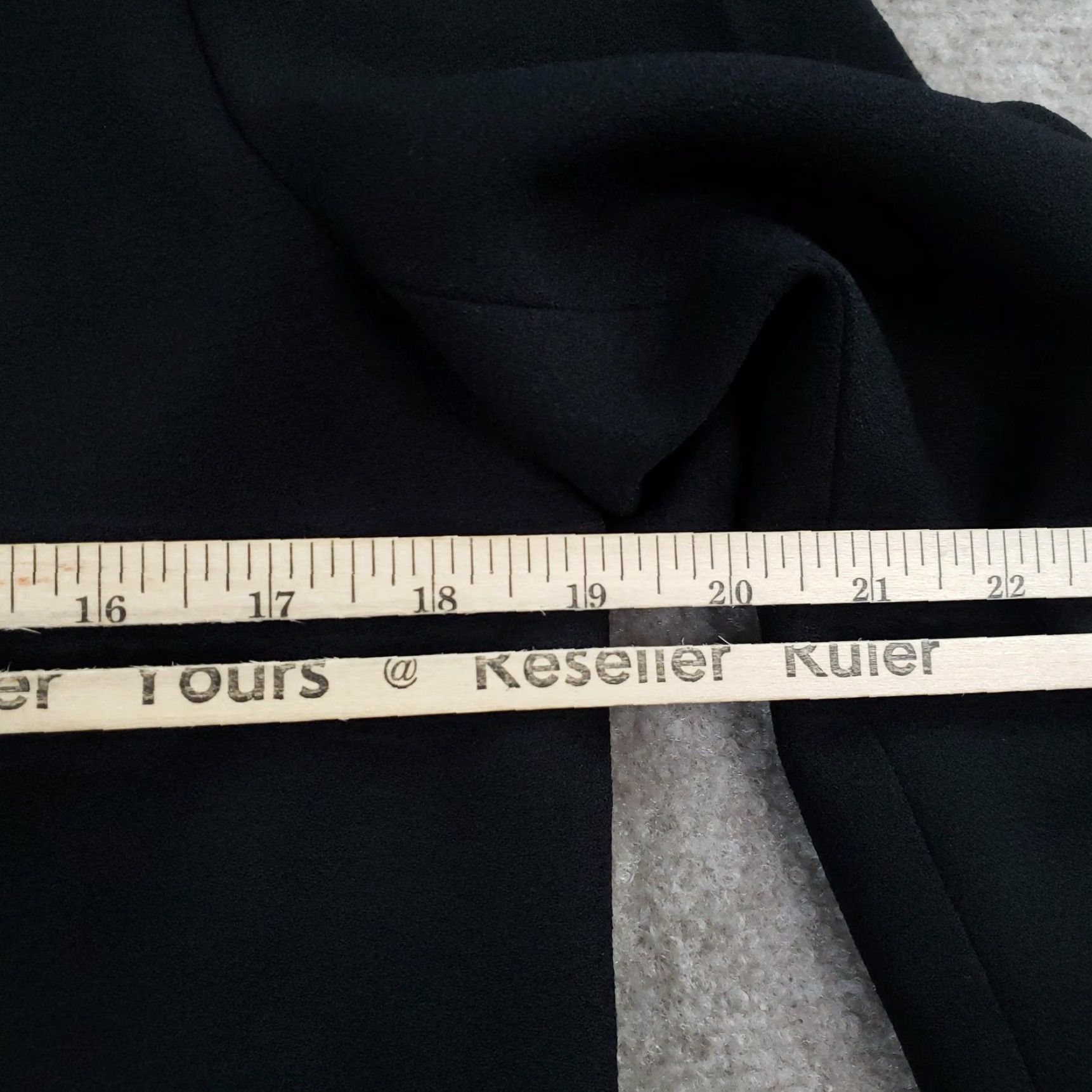 Vintage Tahari Blazer Womens 8 Black Collarless Cropped Eyelets Open Career Business Jacket Short Sleeve Slim Lined Solid Fall Spring Women Size M / US 6-8 / IT 42-44 - 3 Thumbnail