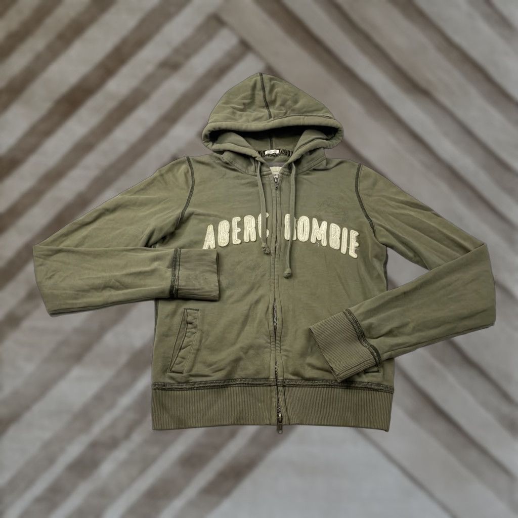 Abercrombie & Fitch VINTAGE Abercrombie & Fitch Green Zip Up Hoodie Sweatshirt Women’s Size S Short Description: Full Zip, Logo, Pockets Size S / US 4 / IT 40 - 1 Thumbnail