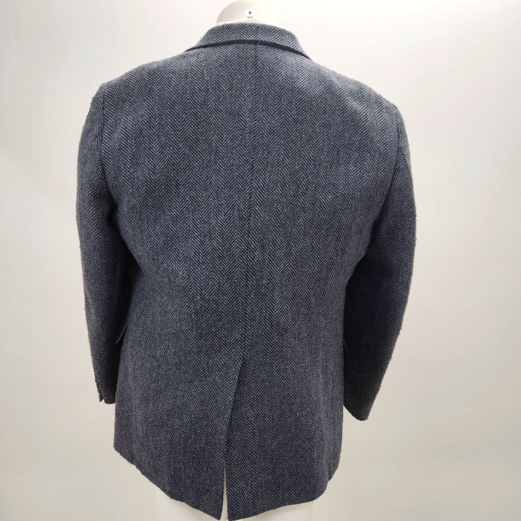 Vintage VINTAGE Hagger Blazer Men 44 Wool Blue Gray Herringbone Tweed 80s 90s Preppy Suit Jacket Size 44R - 4 Thumbnail