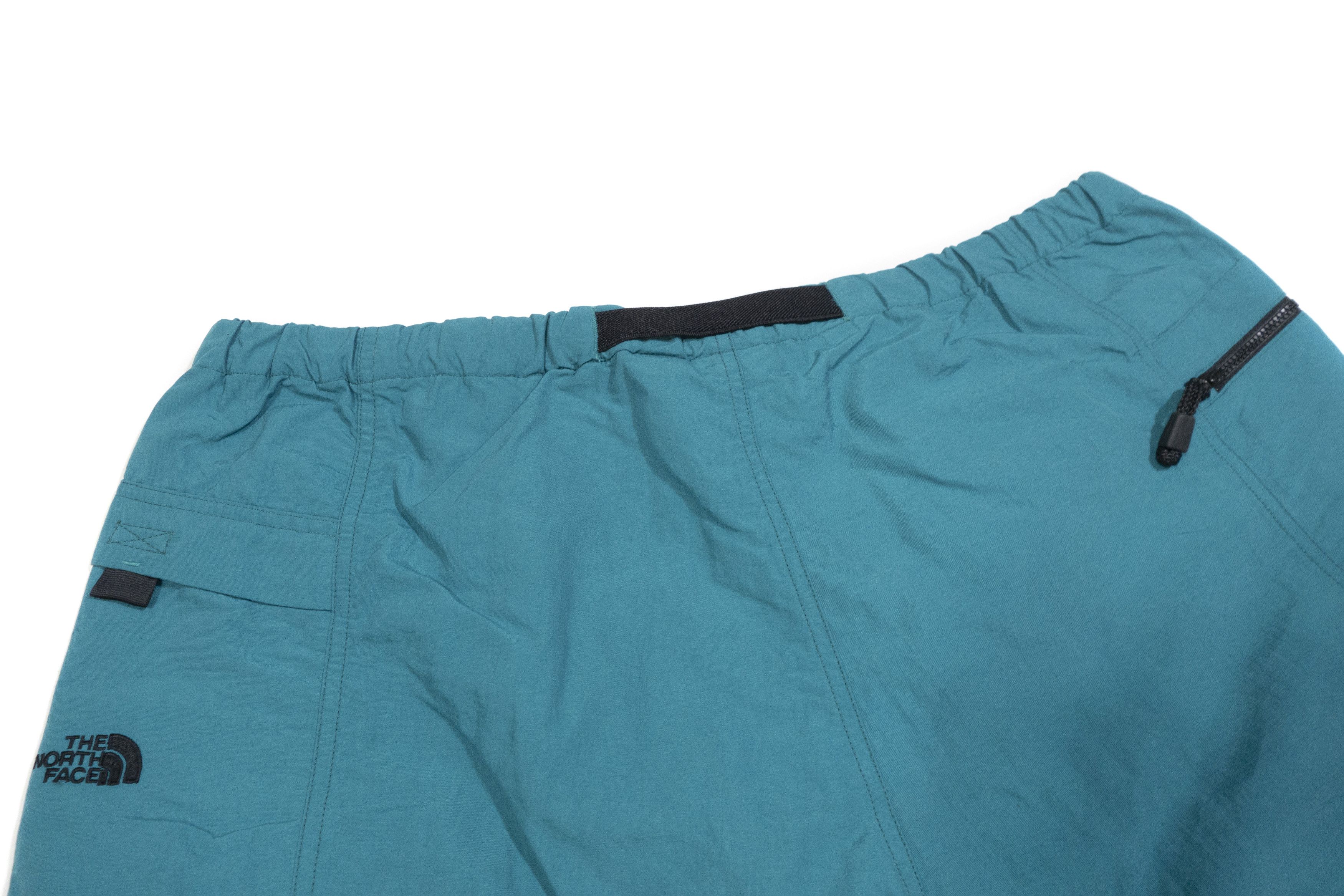 The North Face 90S Logo Sport Shorts Size US 36 / EU 52 - 4 Thumbnail