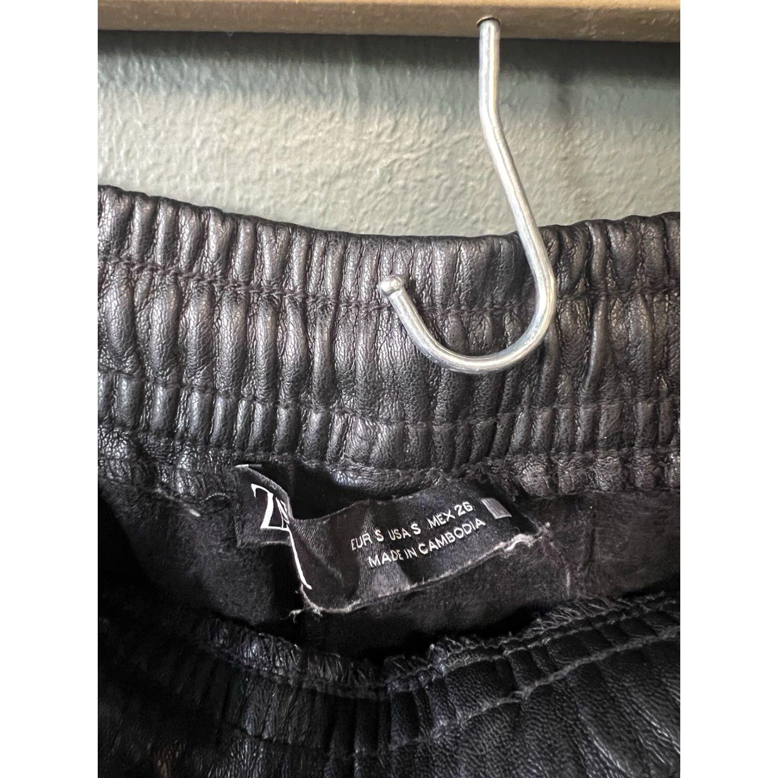 Zara Zara Womens Black Leather Jogger Pants Size Small Size 28" / US 6 / IT 42 - 3 Thumbnail