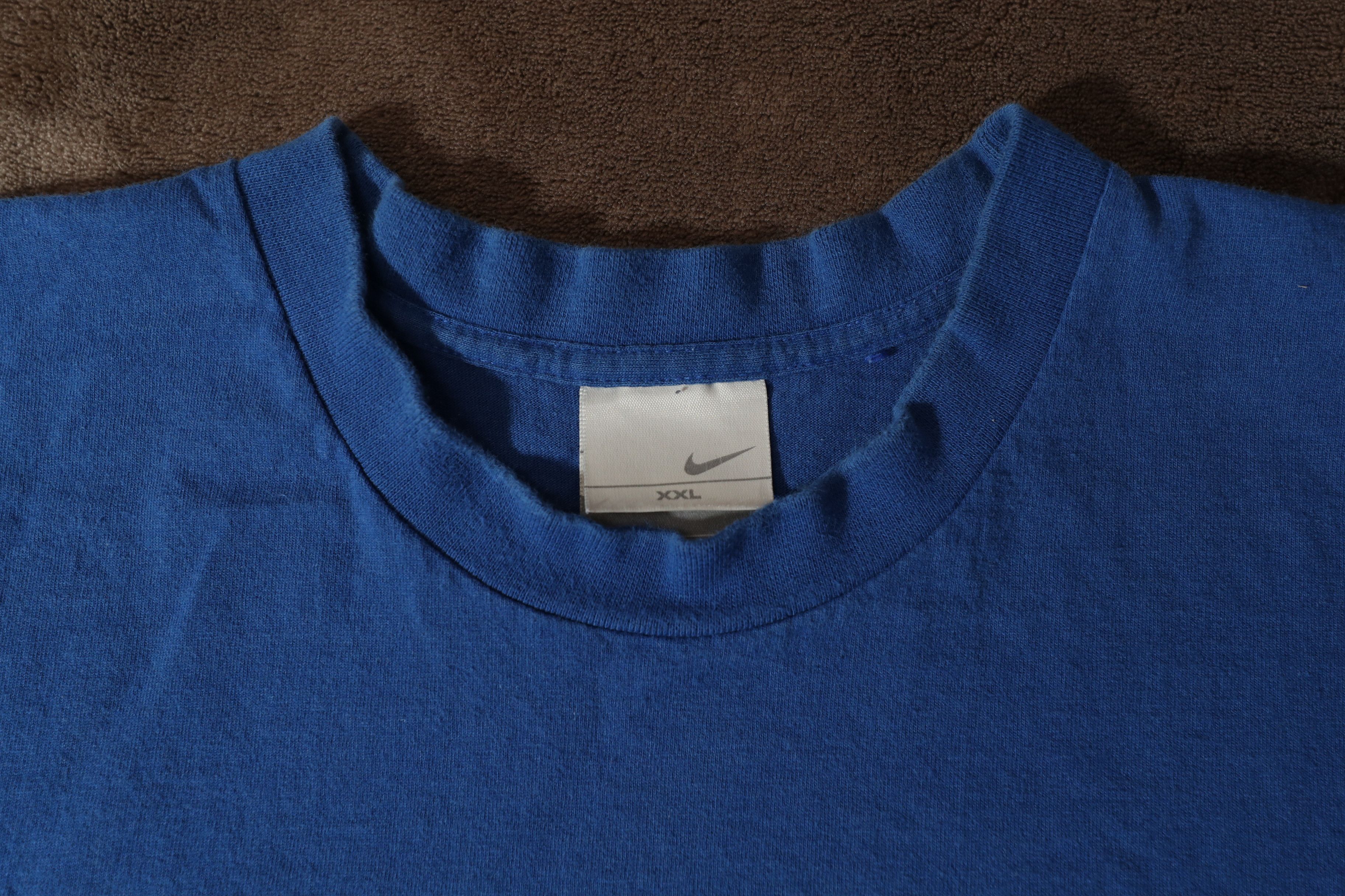 Nike Vintage Y2K Nike Blue Mini Swoosh Embroidered T-Shirt (XXL) Size US XXL / EU 58 / 5 - 6 Thumbnail