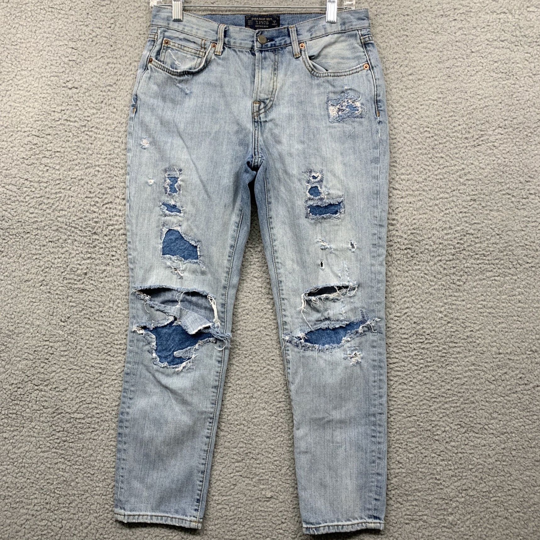 Zara ZARA Basic Z 1975 Jeans Light Wash Distressed 5-Pocket LOGO Regular Size 4 Women Jeans Mid Rise Light Blue - 26.5 Inseam Distressed Size 29" - 2 Thumbnail