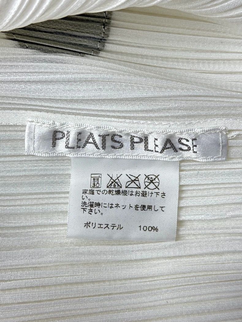 Issey Miyake Issey Miyake size:f White dialogue box pleated top Size S / US 4 / IT 40 - 4 Thumbnail