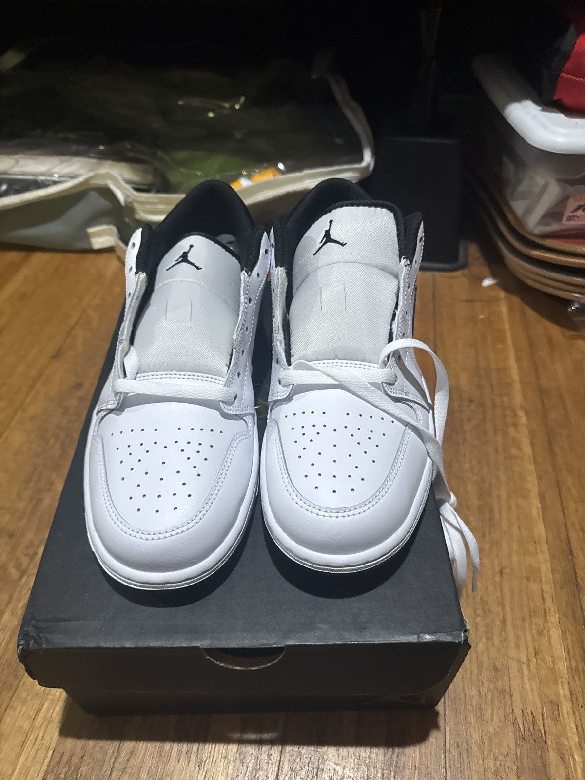 Nike Air Jordan 1 low Size US 9.5 / EU 42-43 - 2 Thumbnail