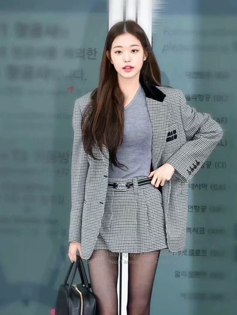 Miu Miu Miu Miu 40 Black and white houndstooth college skirt Size 39" - 8 Thumbnail