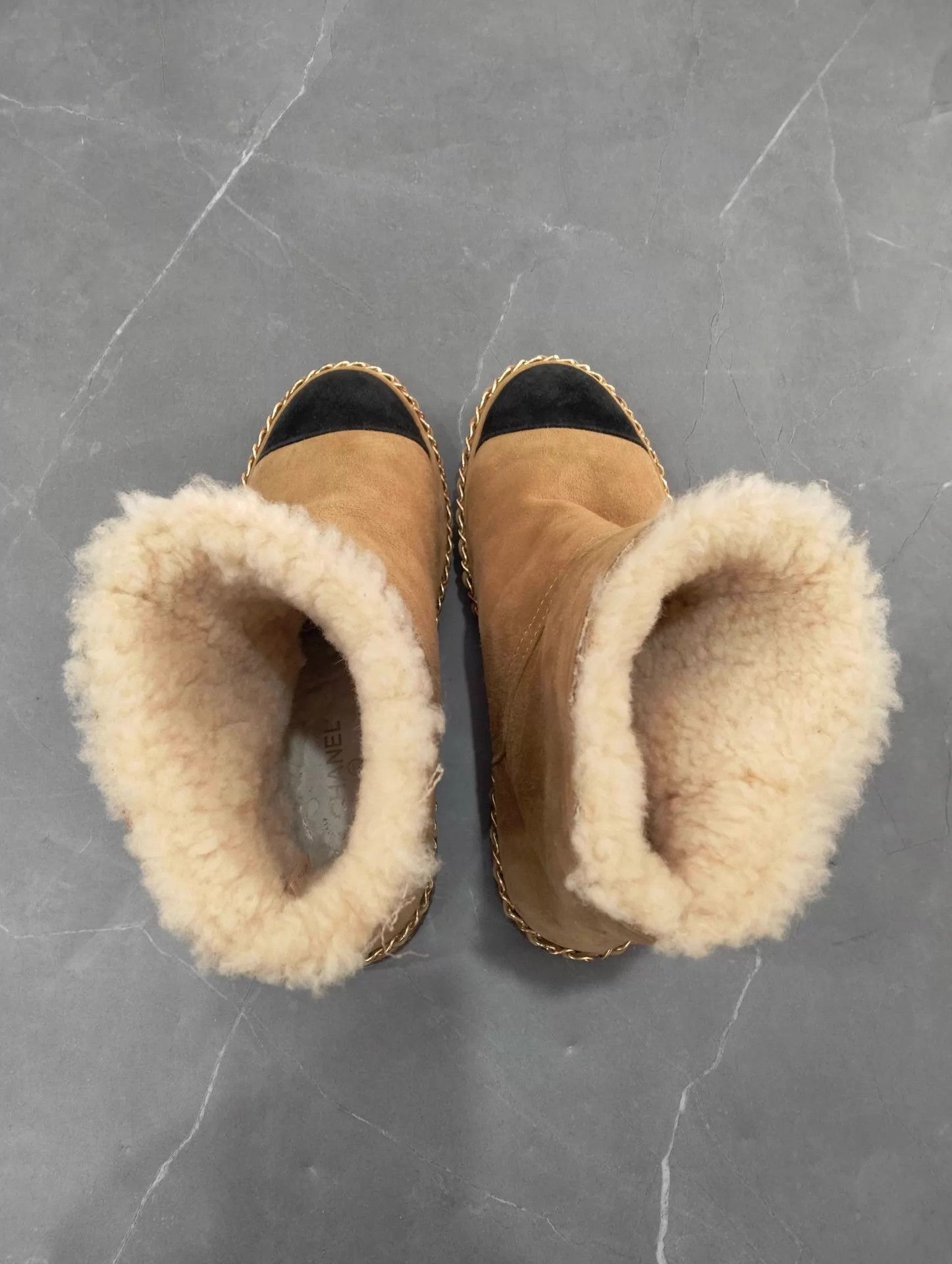 Chanel Chanel camel suede snow boots women's 37 Size US 6 / IT 36 - 7 Thumbnail