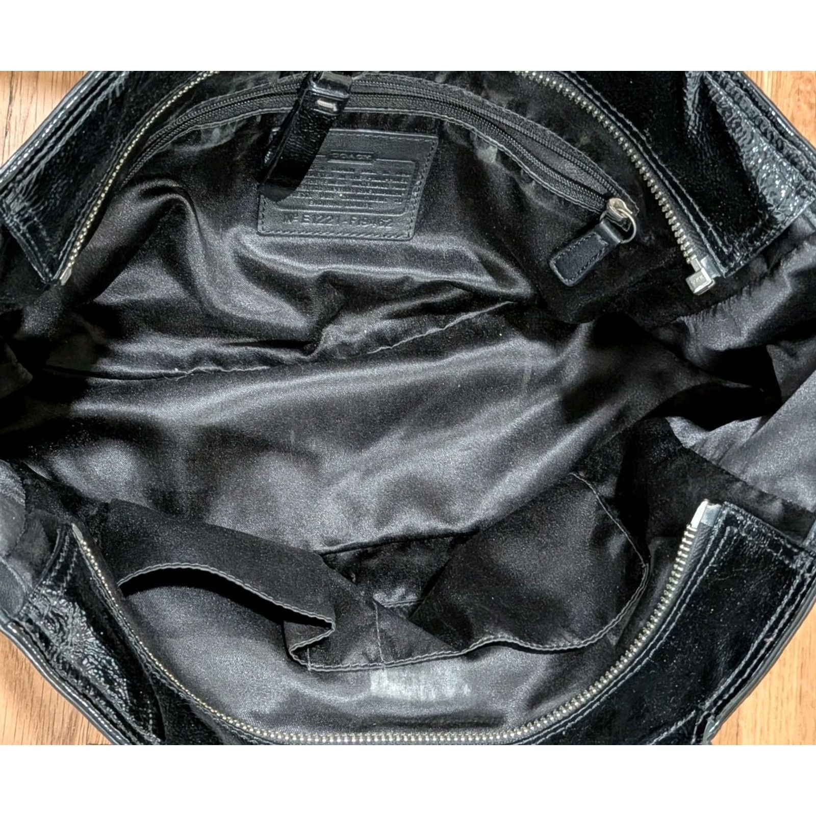 Coach Coach Black Patent Leather Zipper Tote Purse Strap Gallery Embossed 19462 Size ONE SIZE - 6 Thumbnail