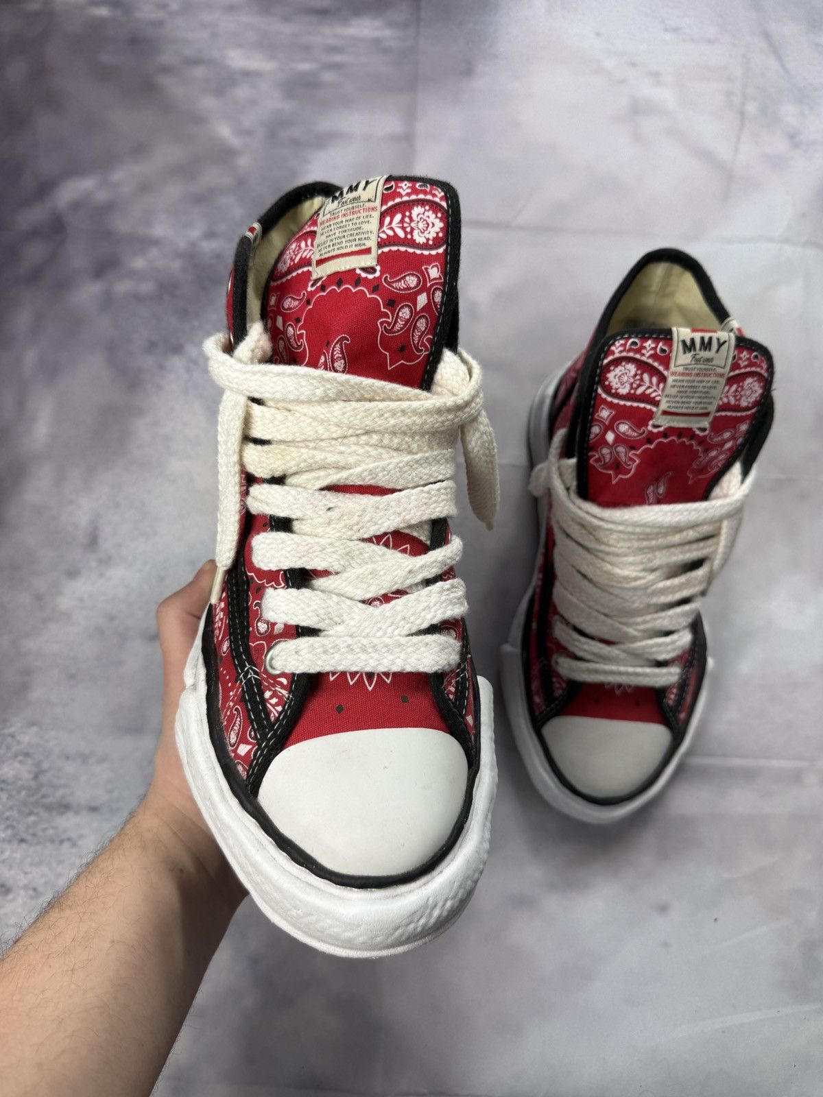 Maison MIHARA YASUHIRO Maison Mihara Yasuhiro MMY Peterson Hi bandana red print Size US 11 / EU 44 - 3 Thumbnail