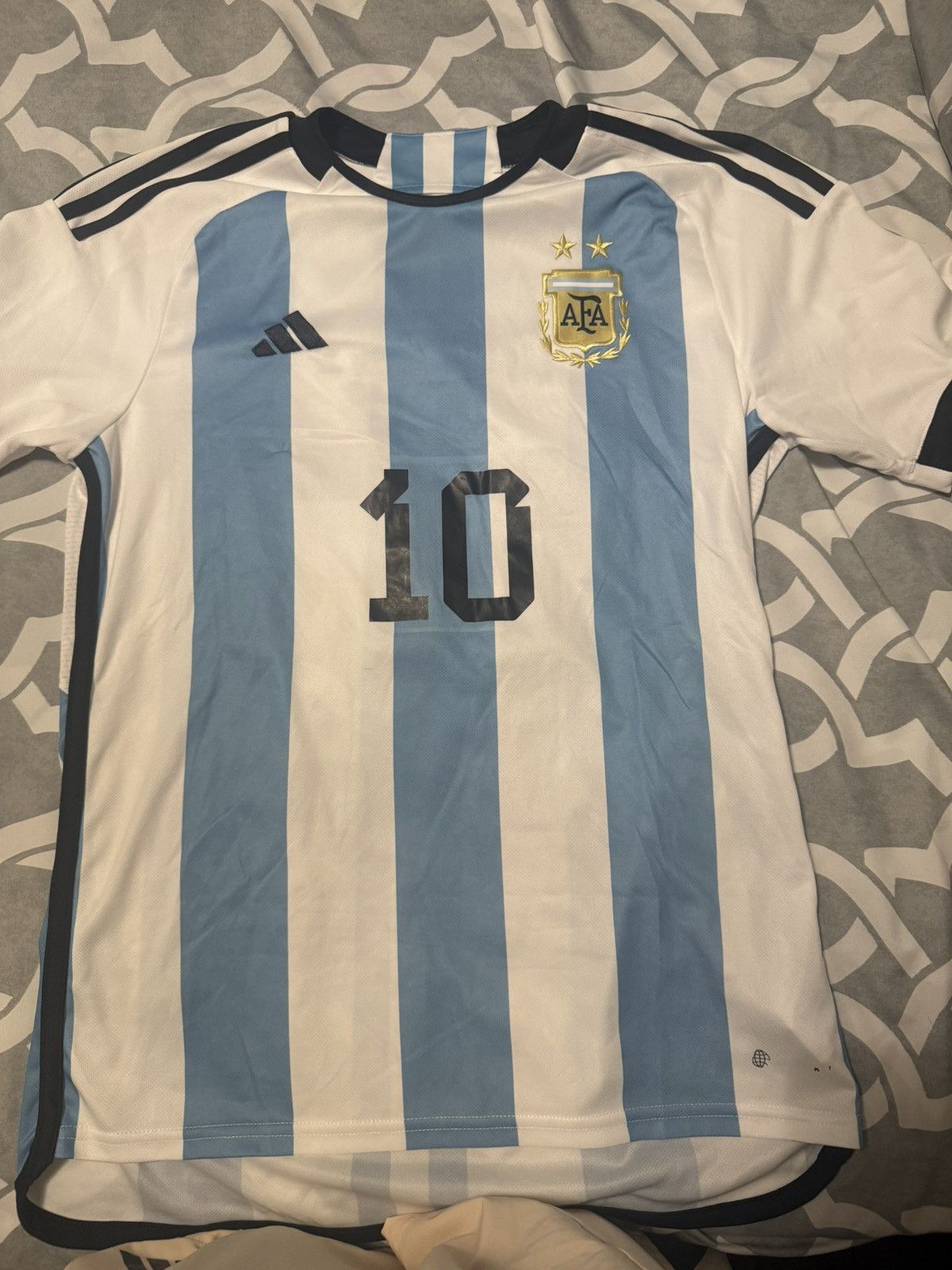 Adidas 2022 Argentina Home Messi Size US M / EU 48-50 / 2 - 1 Thumbnail